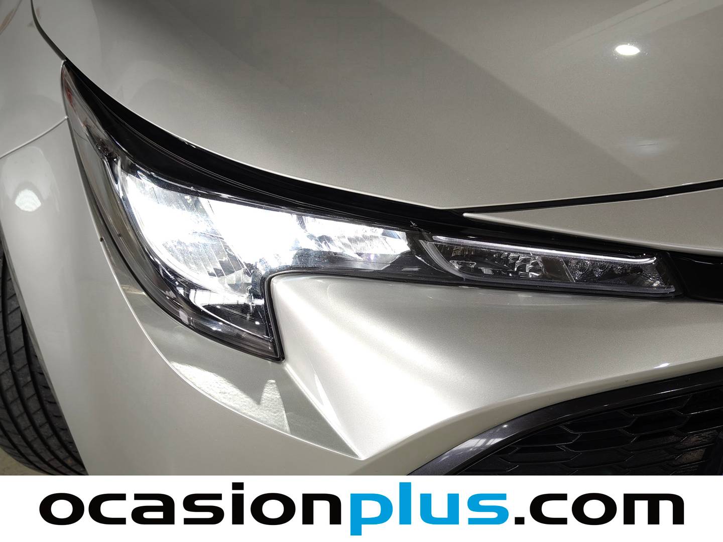 Equipamiento del Toyota Corolla Toyota Corolla 1.8 125 Híbrido Active Tech E-CVT 90 kW (122 CV)