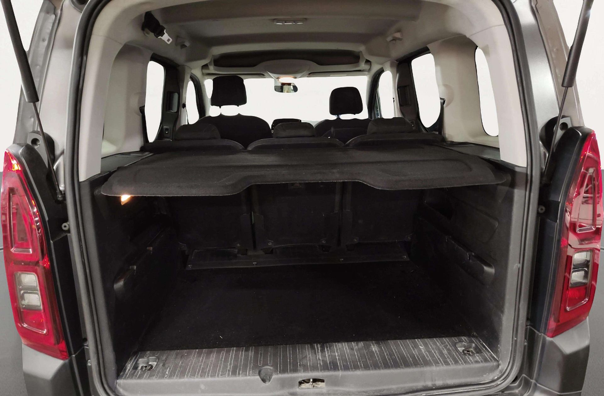 Citroën Berlingo BlueHDi 100 Talla M Shine - foto 15