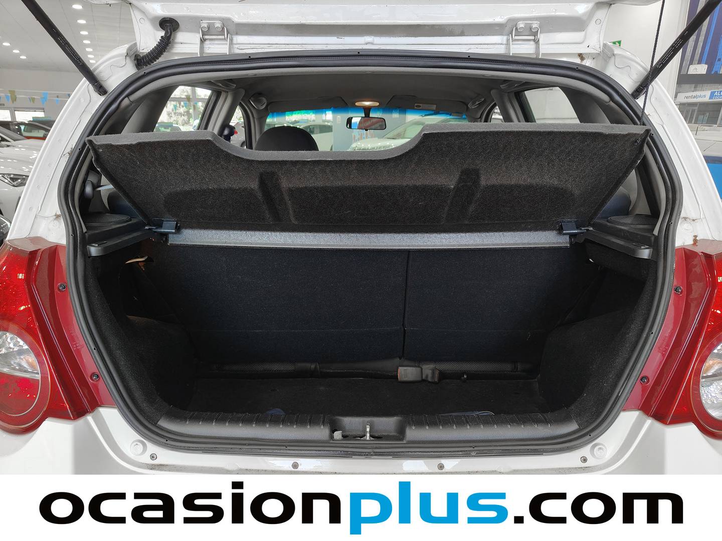 Fotos maletero Chevrolet Aveo Chevrolet Aveo 1.4 16v LS  (101 CV)