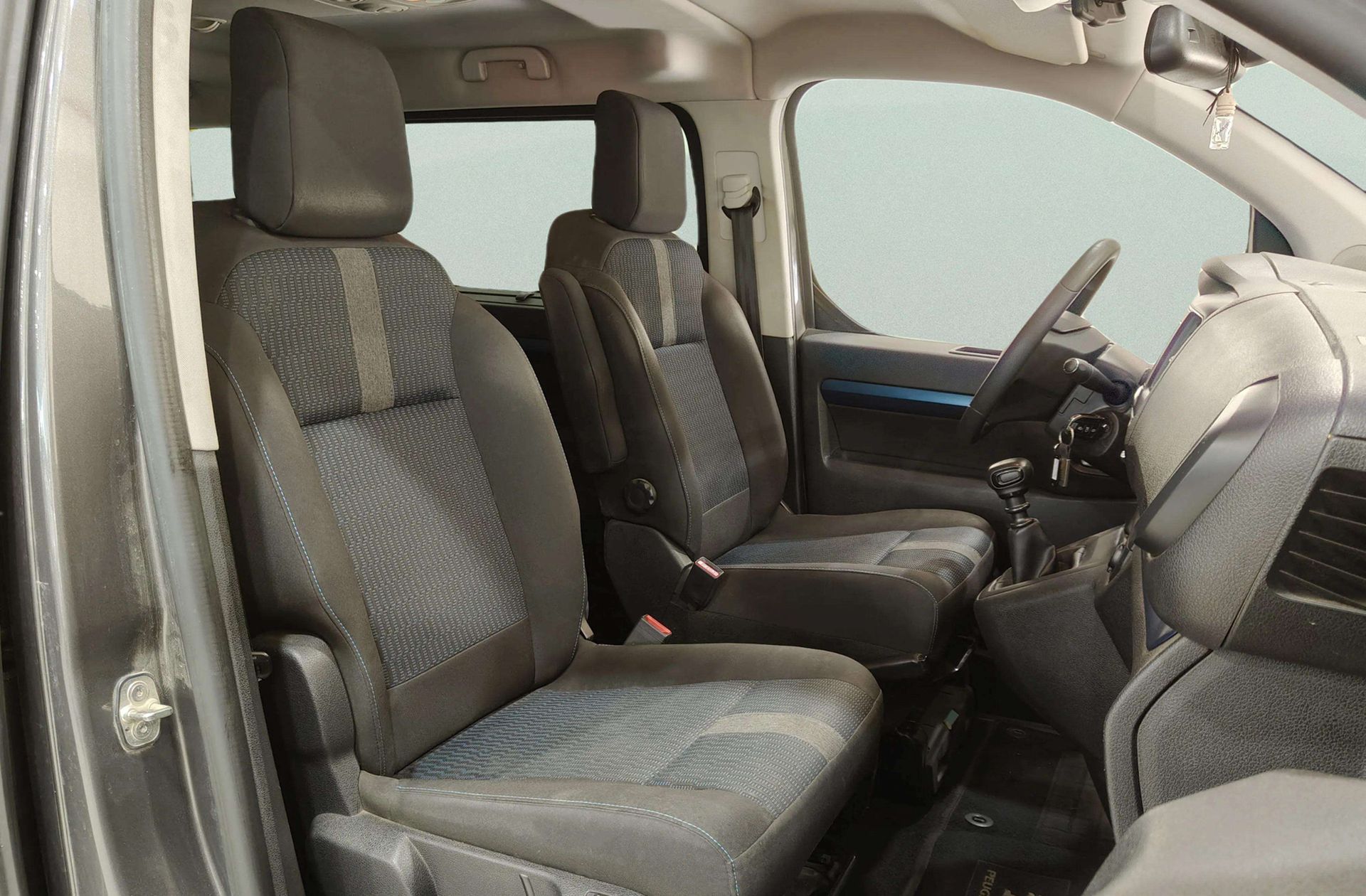 Peugeot Traveller BlueHDi 150 Active Standard 8 plazas - foto 21
