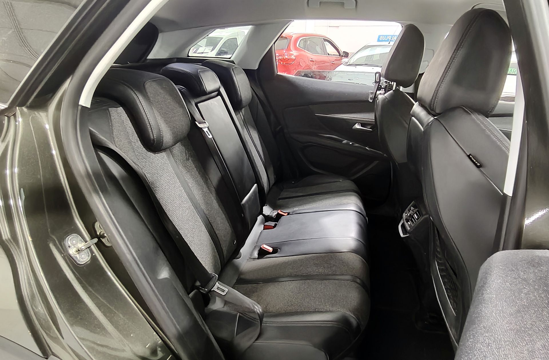 Peugeot 3008 1.6L THP Allure EAT6 - foto 17