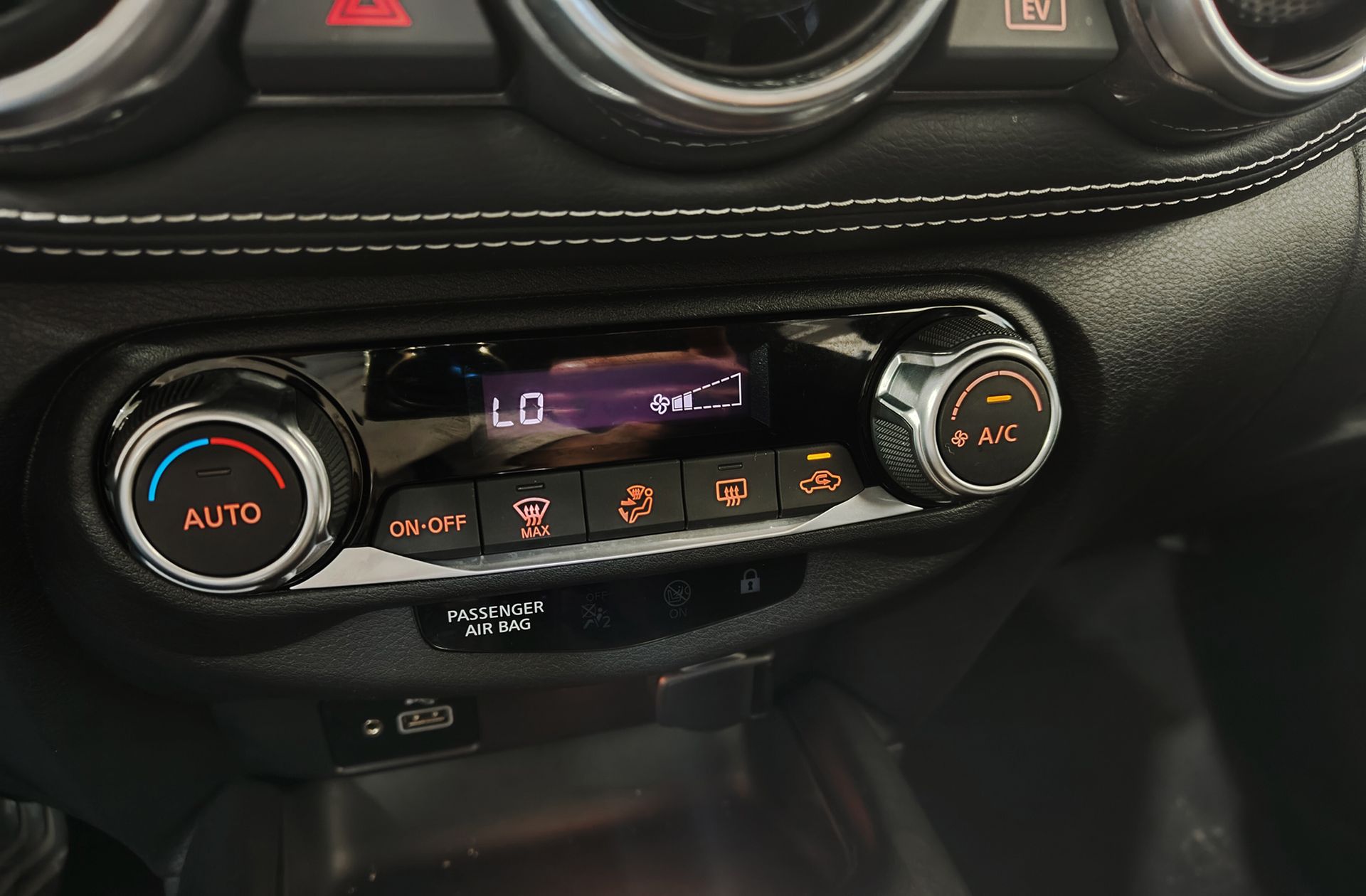 Nissan Juke 1.6 Hybrid N-Connecta - foto 23