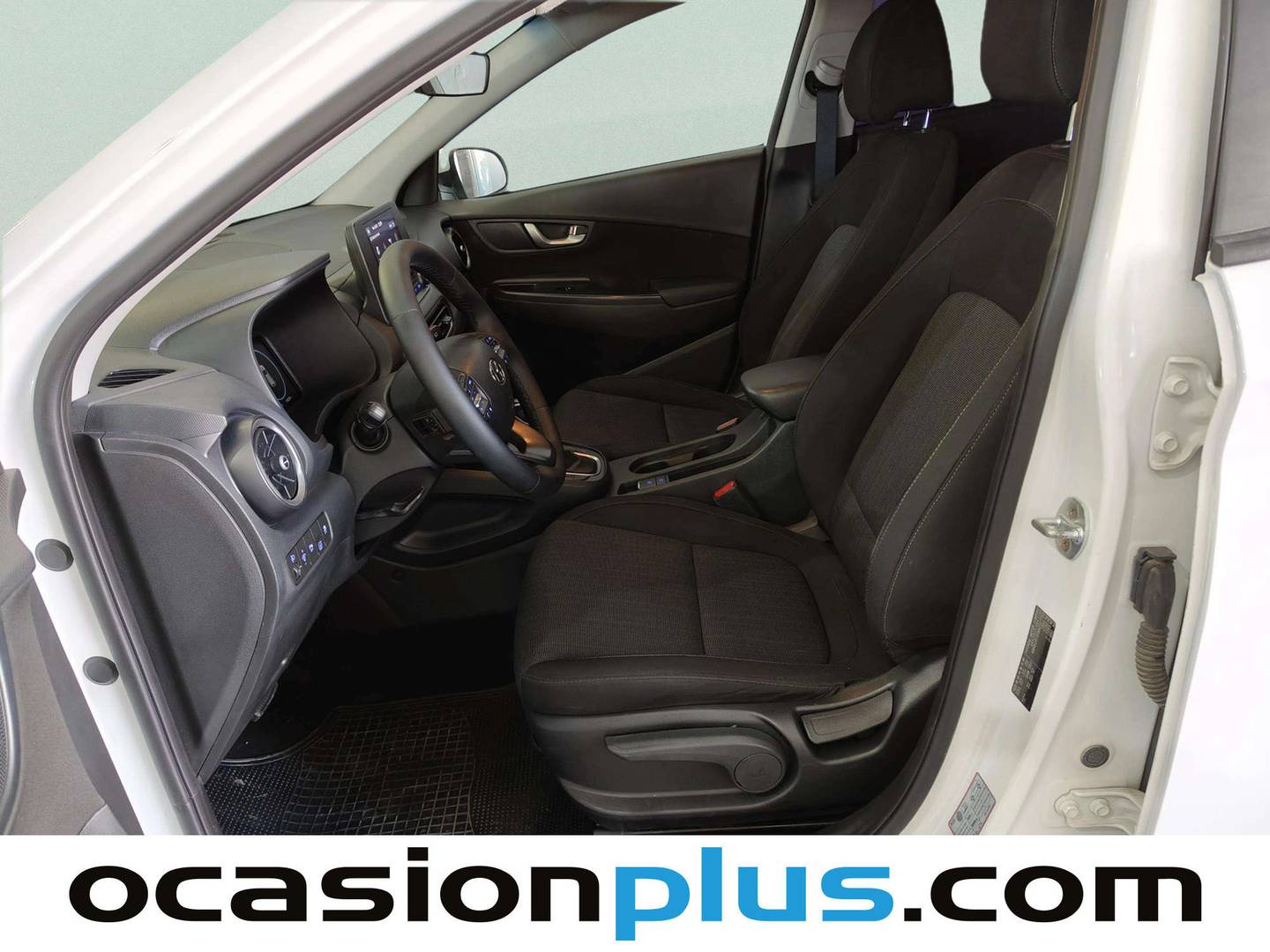Foto asientos delanteros Hyundai Kona Hyundai Kona 1.6 GDI HEV Maxx DCT (141 CV)