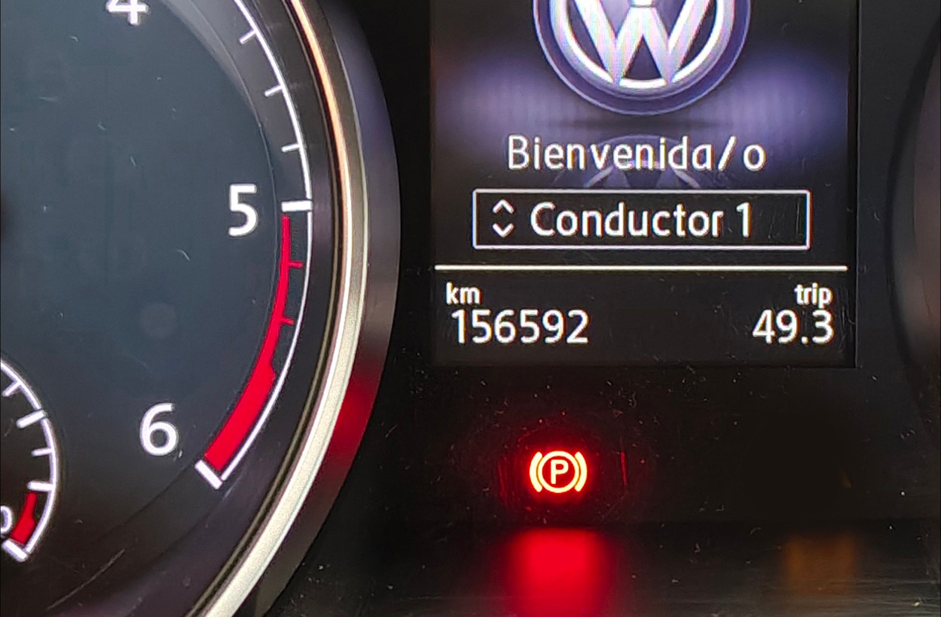 Volkswagen Touran Sport 1.6 TDI BMT DSG - foto 9