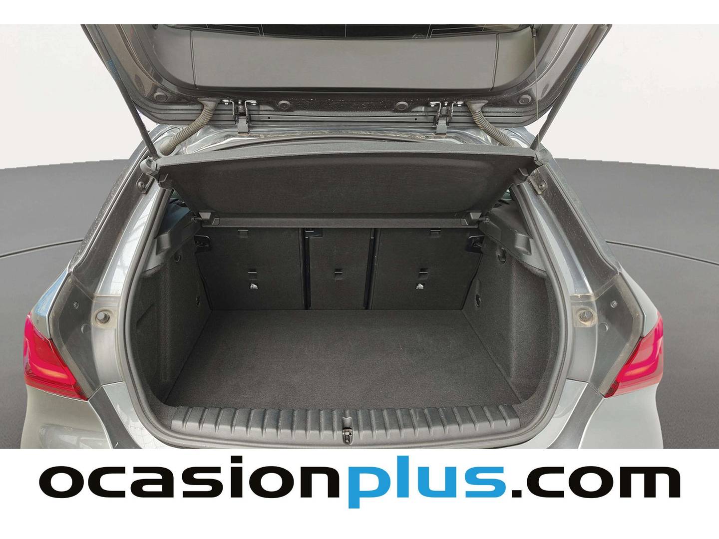 Fotos maletero BMW Serie 1 BMW Serie 1 118i 103 kW (140 CV)