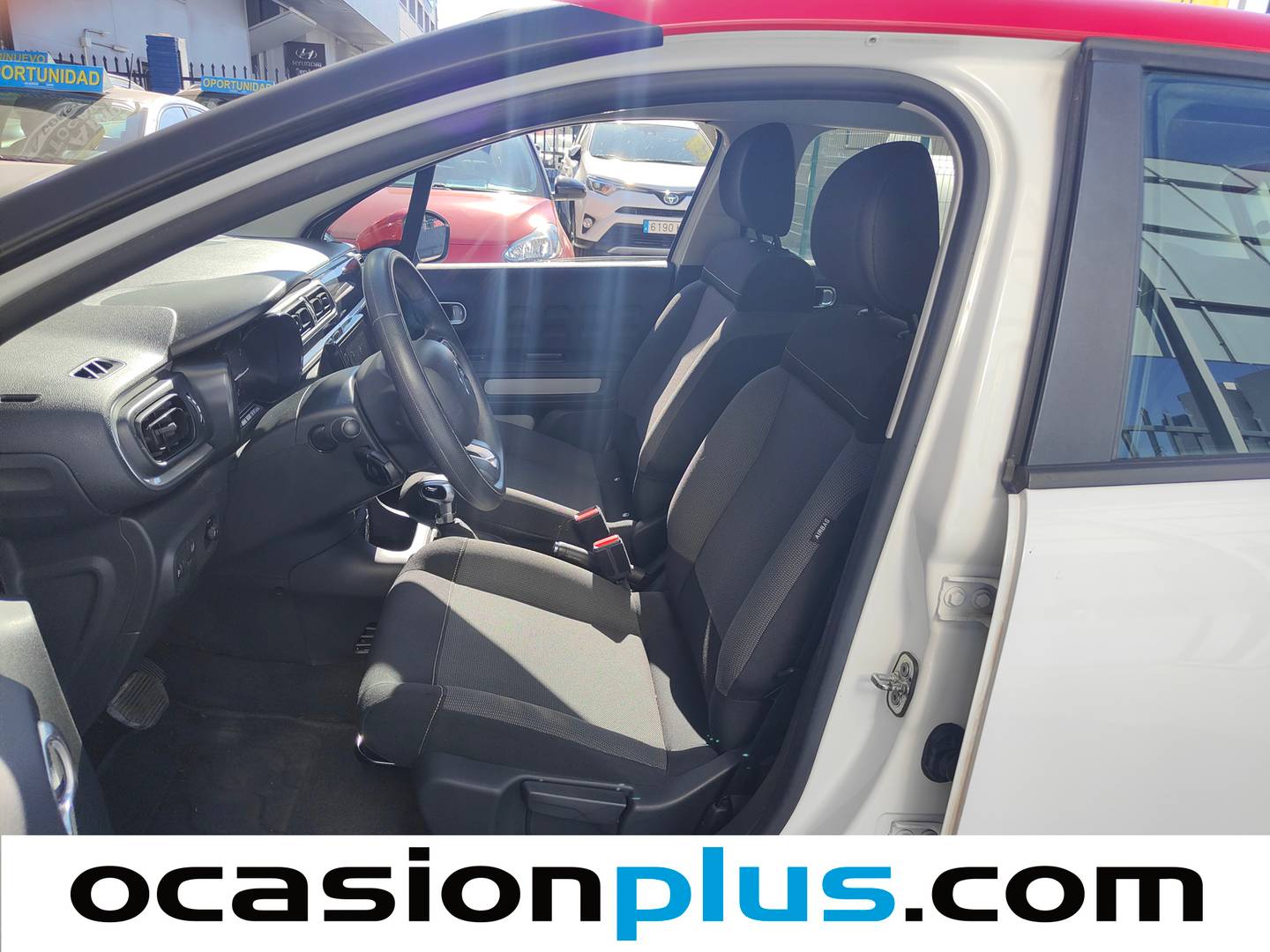 Foto asientos delanteros Citroën C3 Citroën C3 PureTech 110 S&S Feel EAT6 (110 CV)
