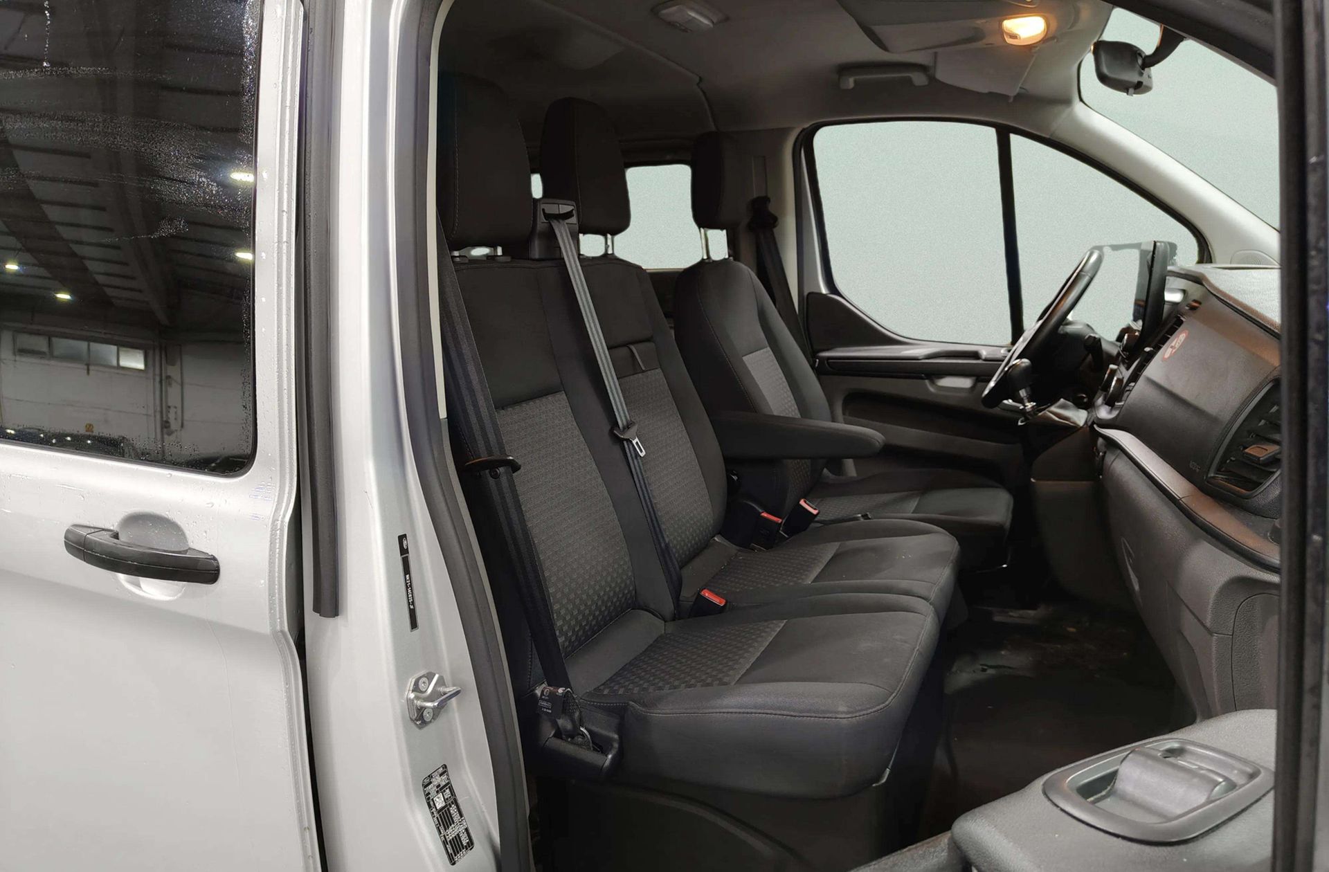 Ford Transit Custom Kombi 2.0 TDCi 320 L1 Trend 9 plazas - foto 16