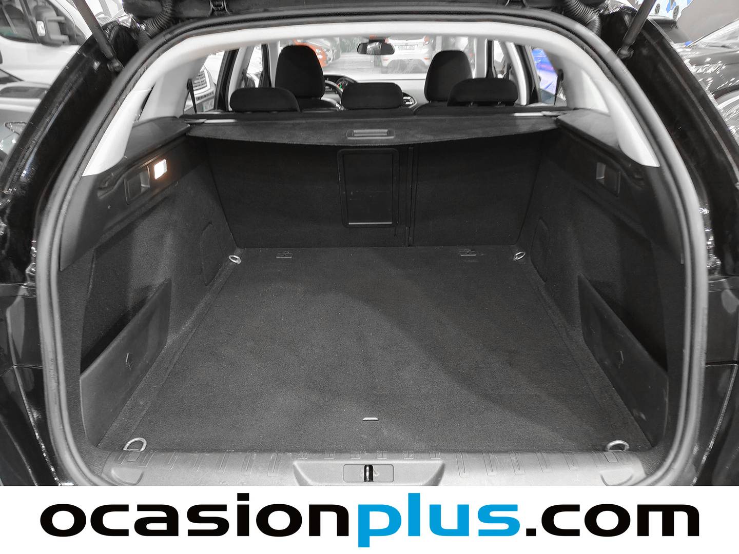 Foto Peugeot 308 Peugeot 308 SW BlueHDi 100 Style (100 CV)