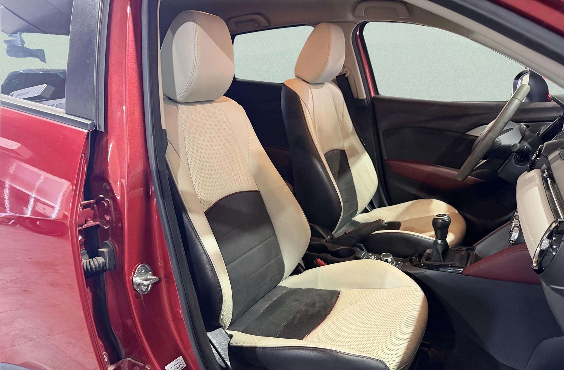 Mazda CX-3 1.5 DE Skyactiv Luxury White 2WD - foto 18