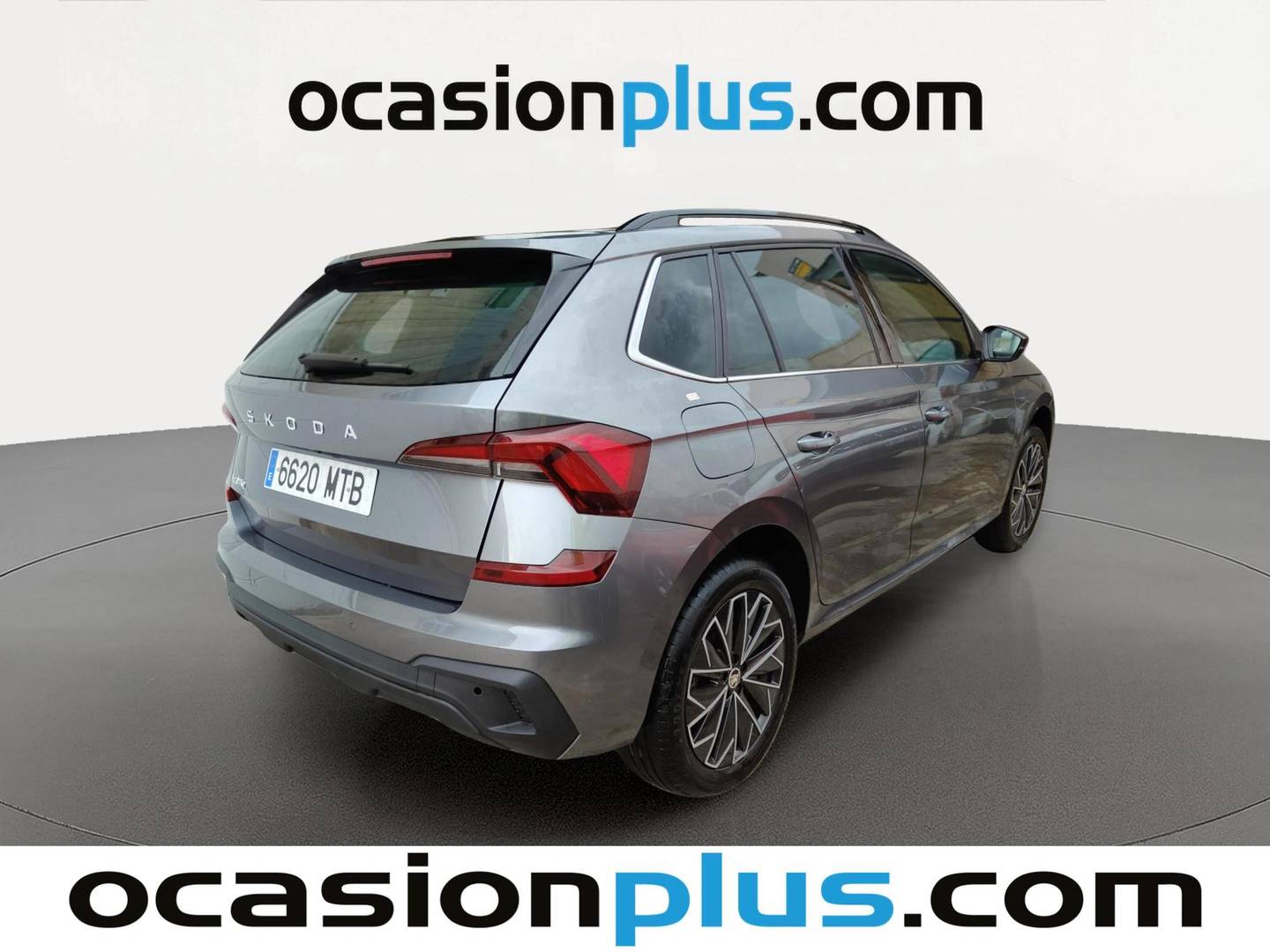 Foto trasera Skoda Kamiq Skoda Kamiq 1.0 TSI Design DSG (115 CV) izquierda