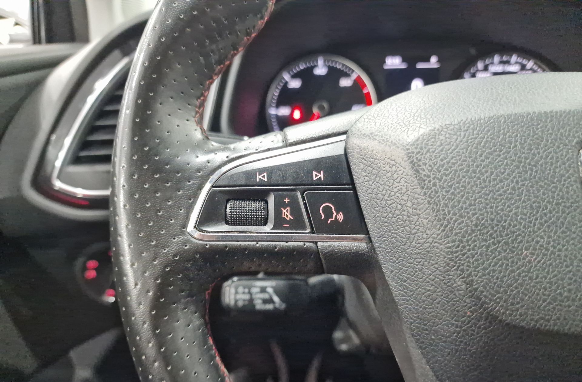 SEAT León 2.0 TDI FR DSG - foto 29