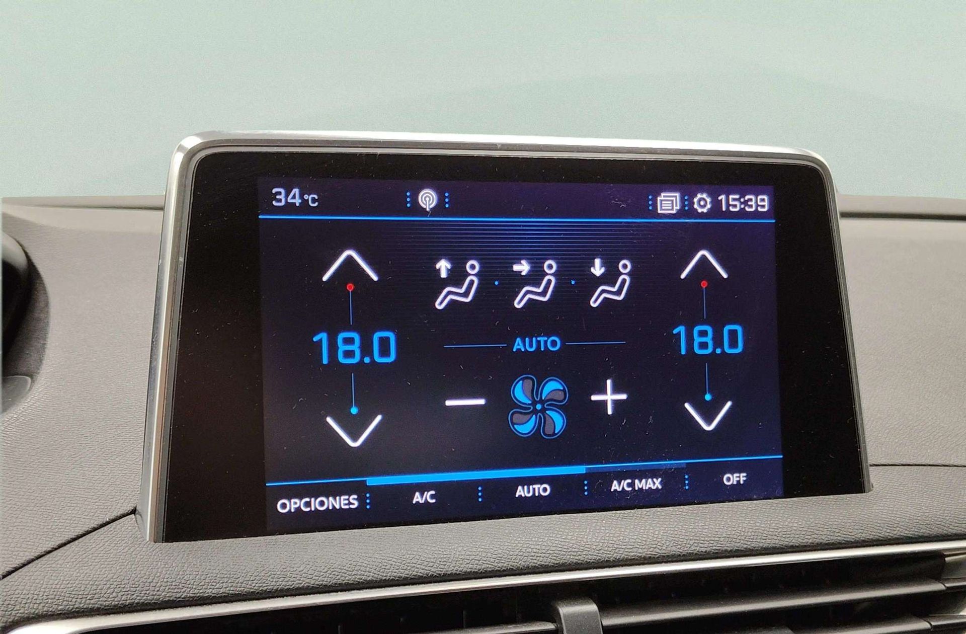 Peugeot 3008 PureTech 130 Allure EAT6 - foto 37