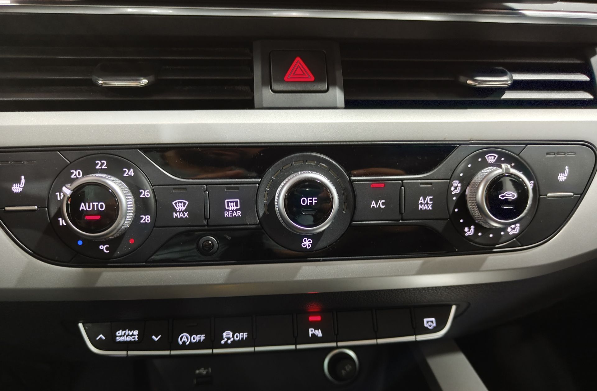 Audi A4 Avant Advanced 35 TFSI S tronic - foto 35
