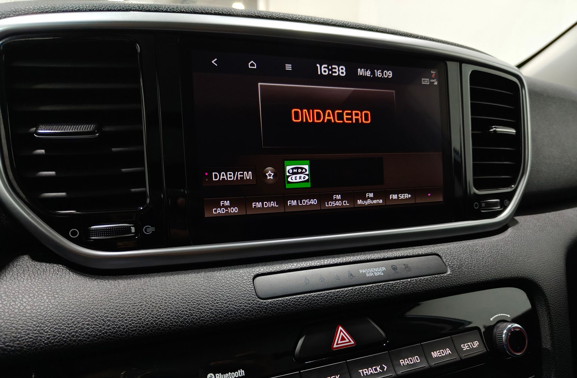 Kia Sportage 1.6 MHEV Black Edition - foto 34