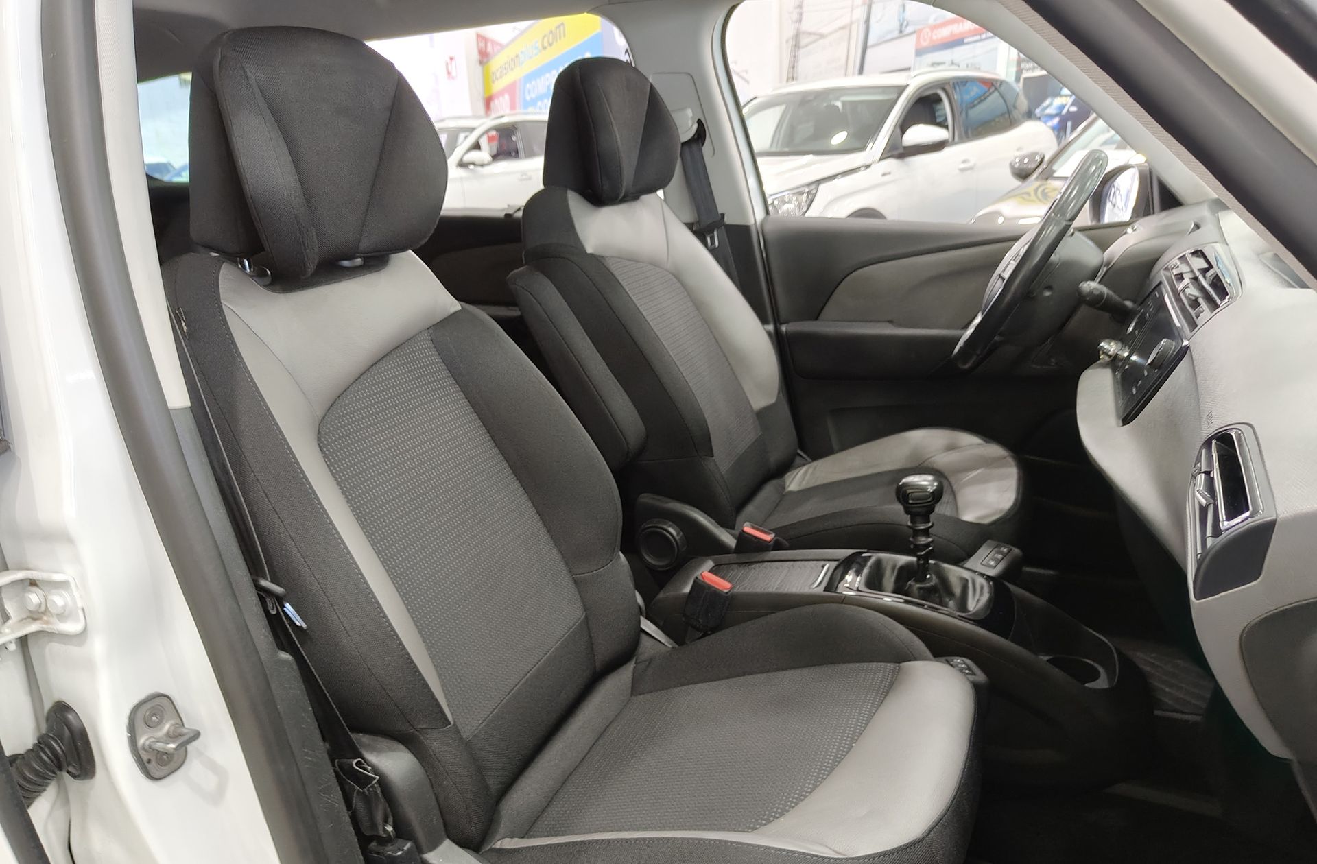 Citroën C4 Grand SpaceTourer BlueHDi 130 Live - foto 17