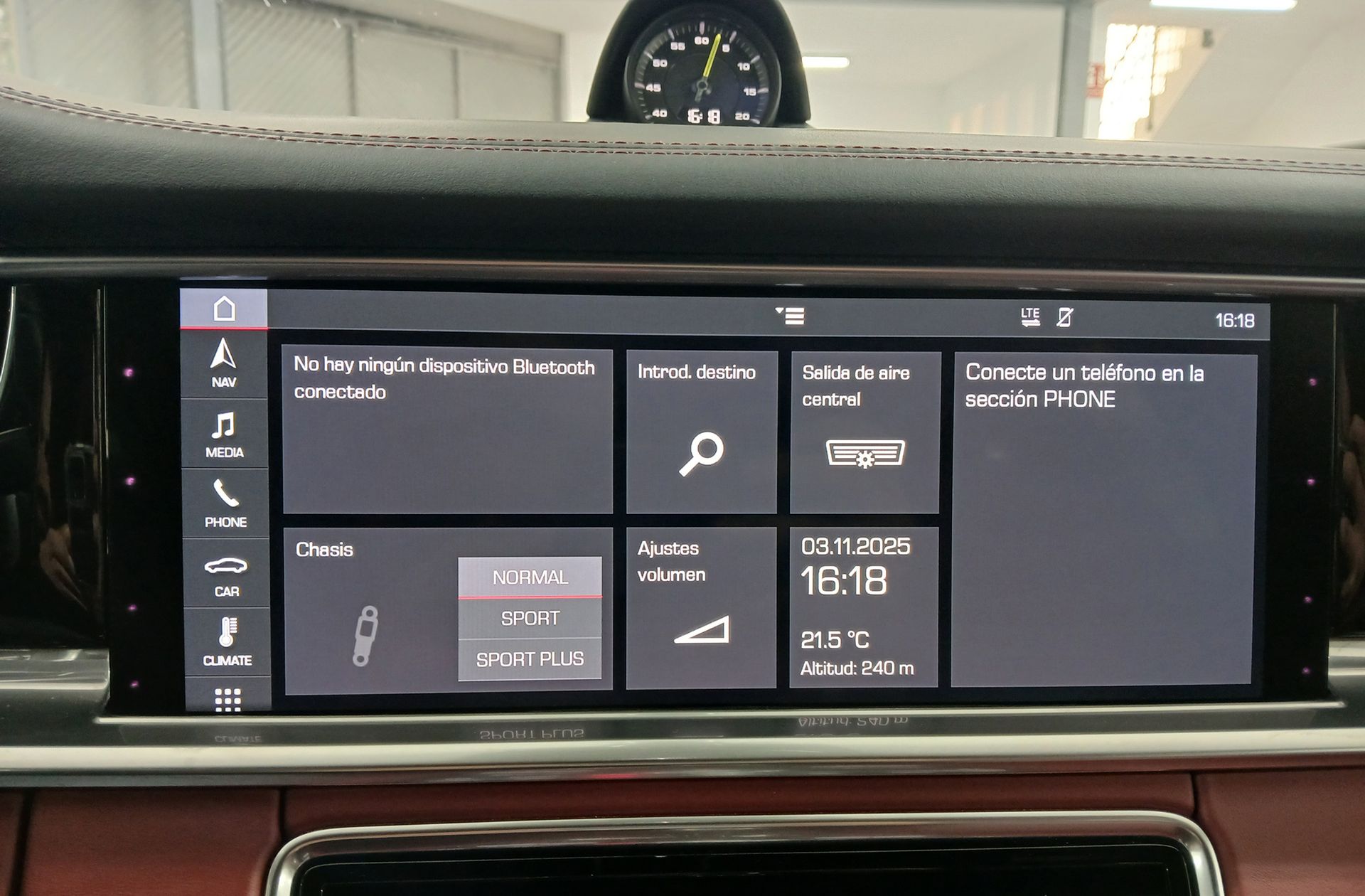 Porsche Panamera 4 E-Hybrid - foto 40