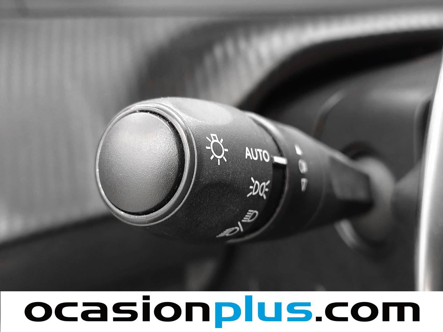 Peugeot 2008 Peugeot 2008 Allure Hybrid eDCS6 (145 CV) seminuevo