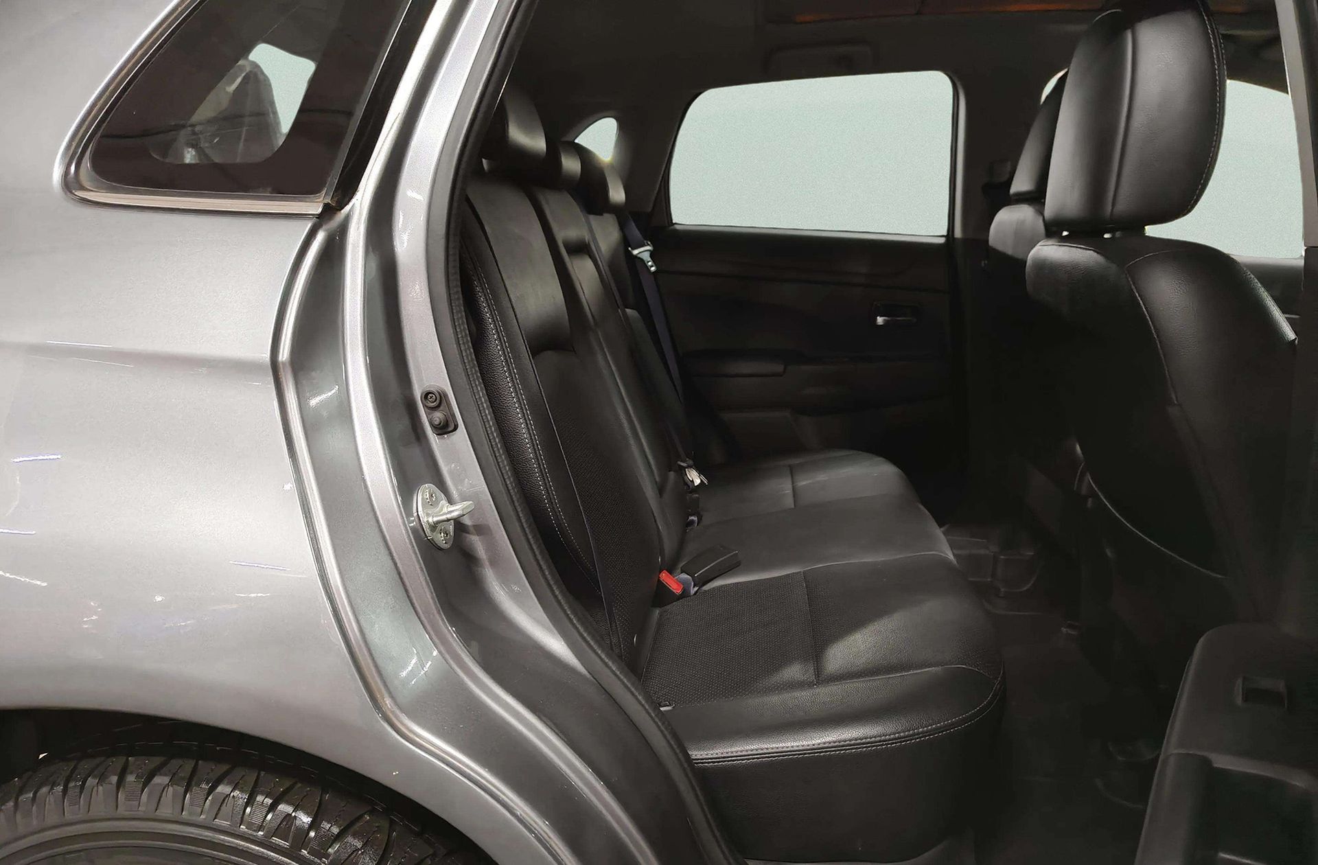 Mitsubishi ASX 220 DI-D Kaiteki 4WD - foto 17