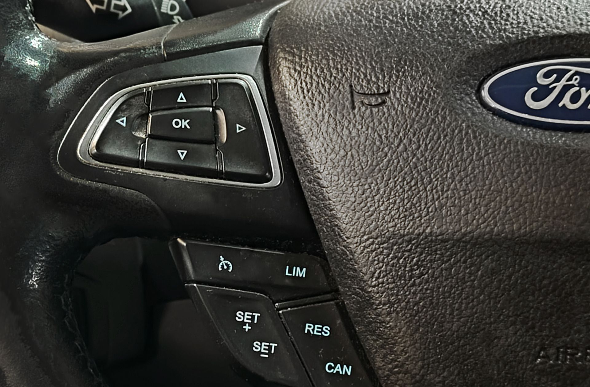 Ford Focus 1.0 EcoBoost Trend+ - foto 22