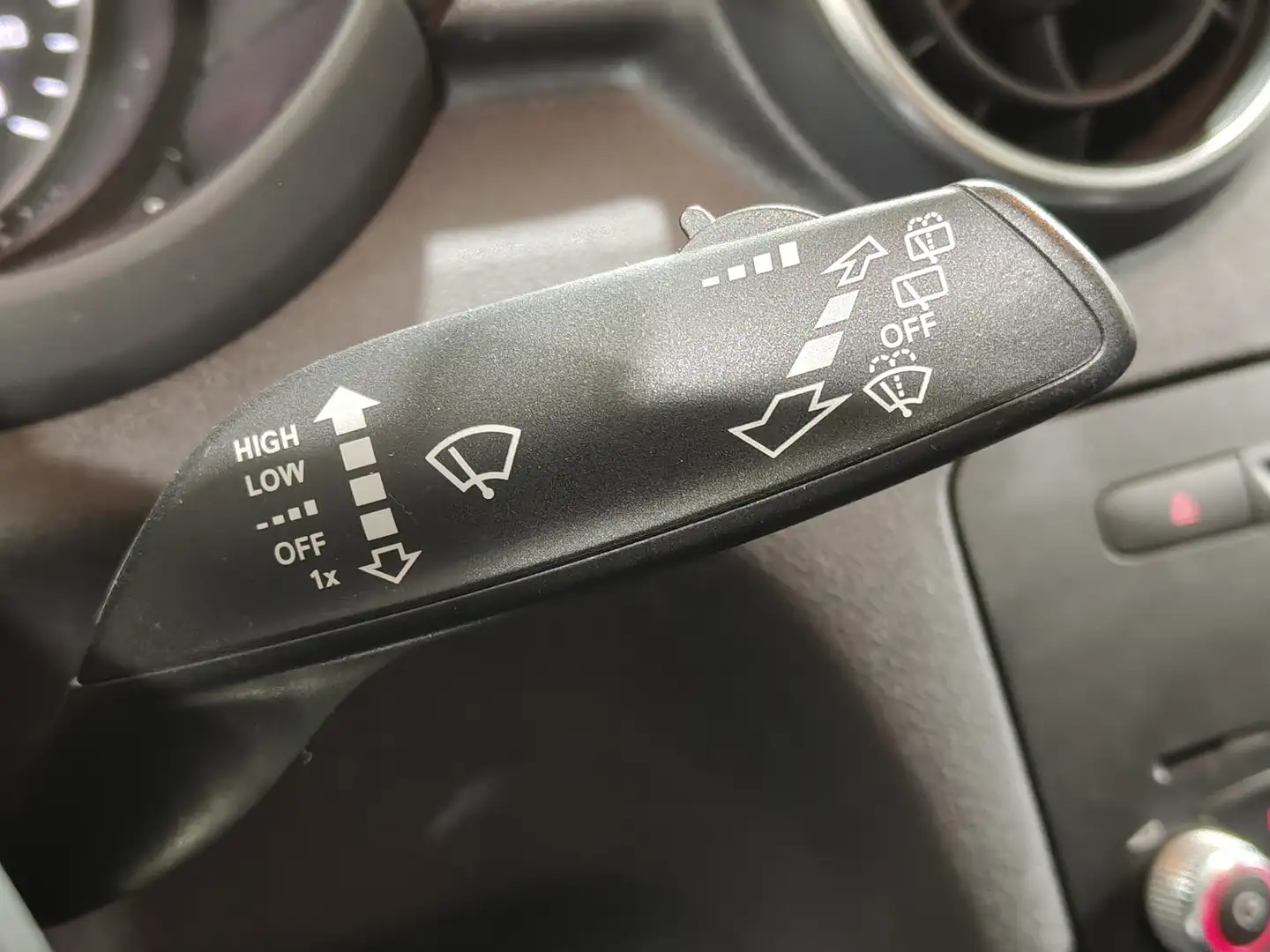 Foto Audi A1 Audi A1 Attraction 1.6 TDI (105 CV)