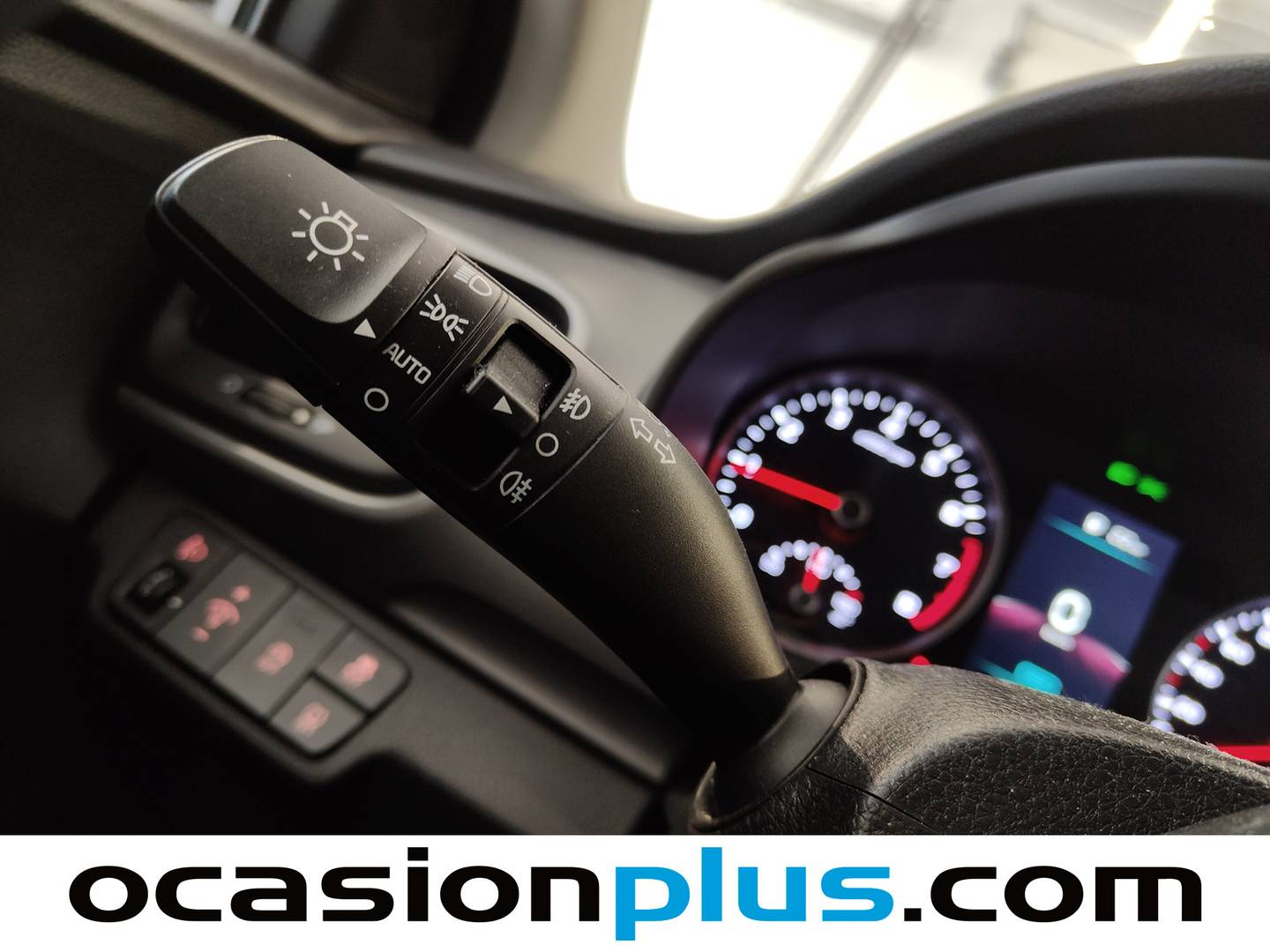Equipamiento del KIA Stonic KIA Stonic 1.0 T-GDi MHEV MT Concept (100 CV)