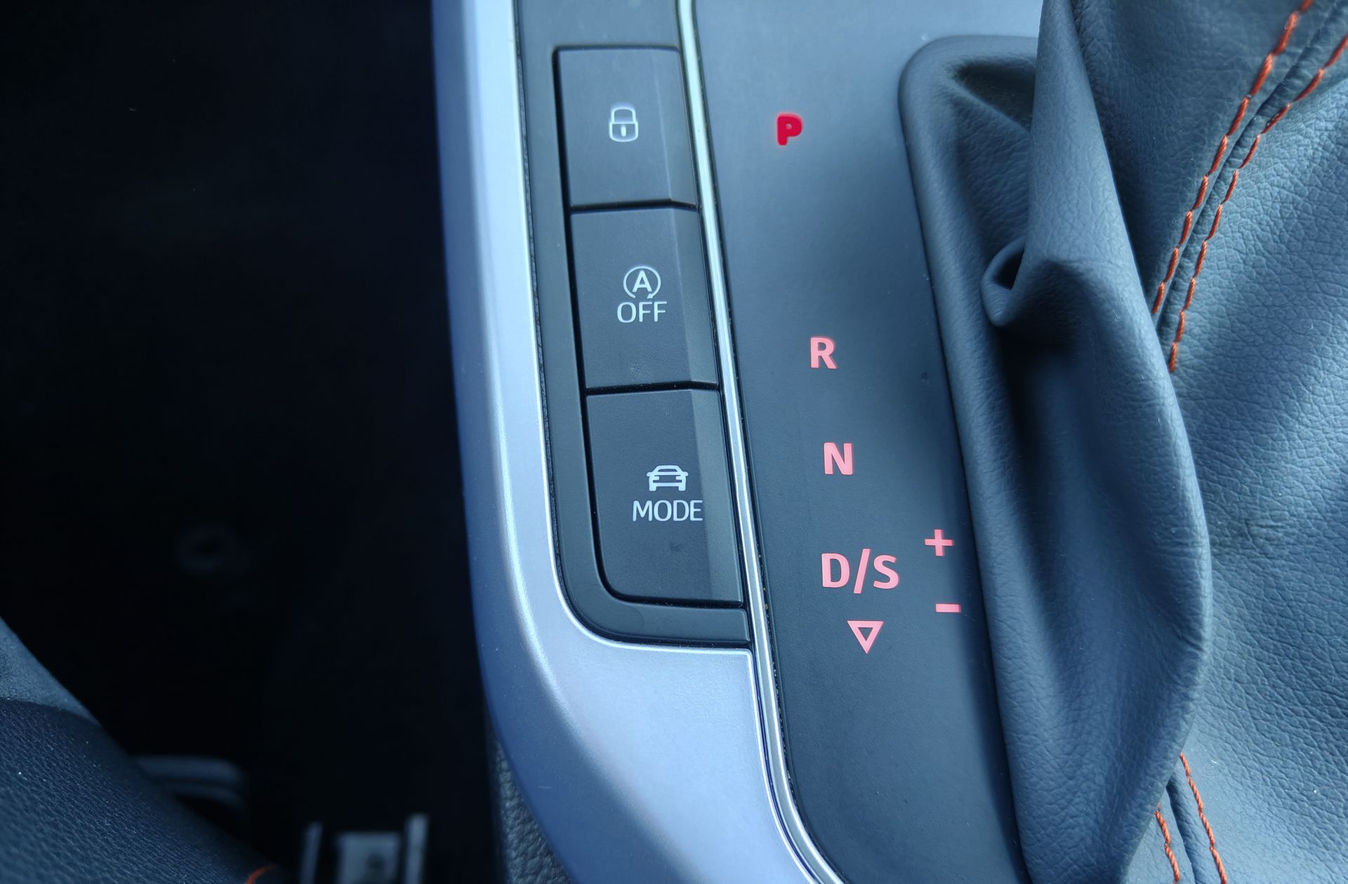 SEAT Arona 1.5 TSI FR XL DSG - foto 16