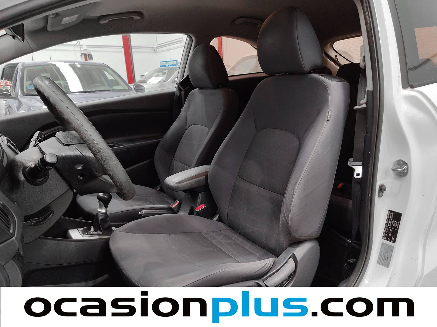 Foto asientos delanteros KIA Rio KIA Rio 1.2 CVVT Concept (85 CV)