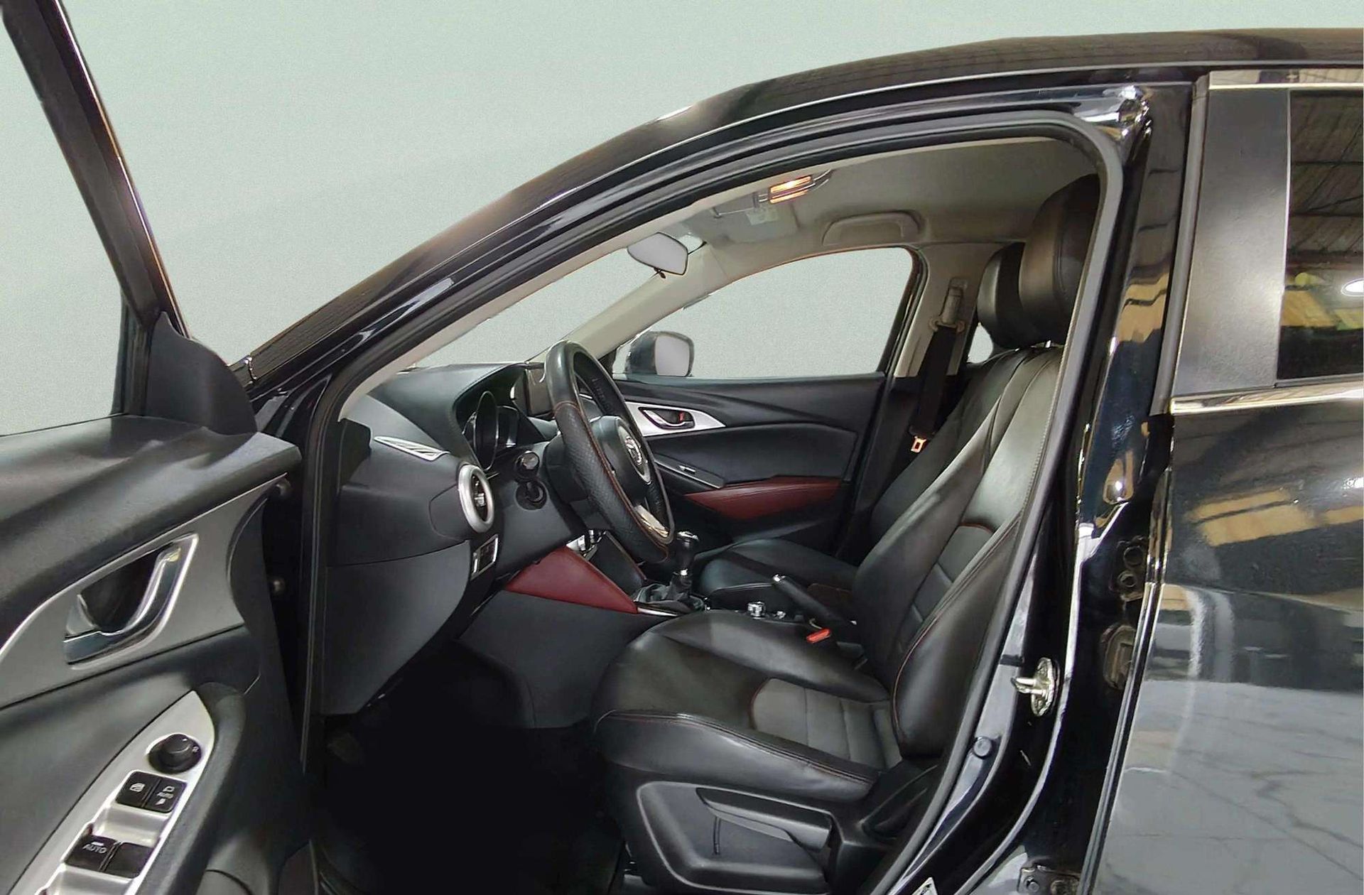 Mazda CX-3 1.5 DE Skyactiv Luxury 2WD - foto 9