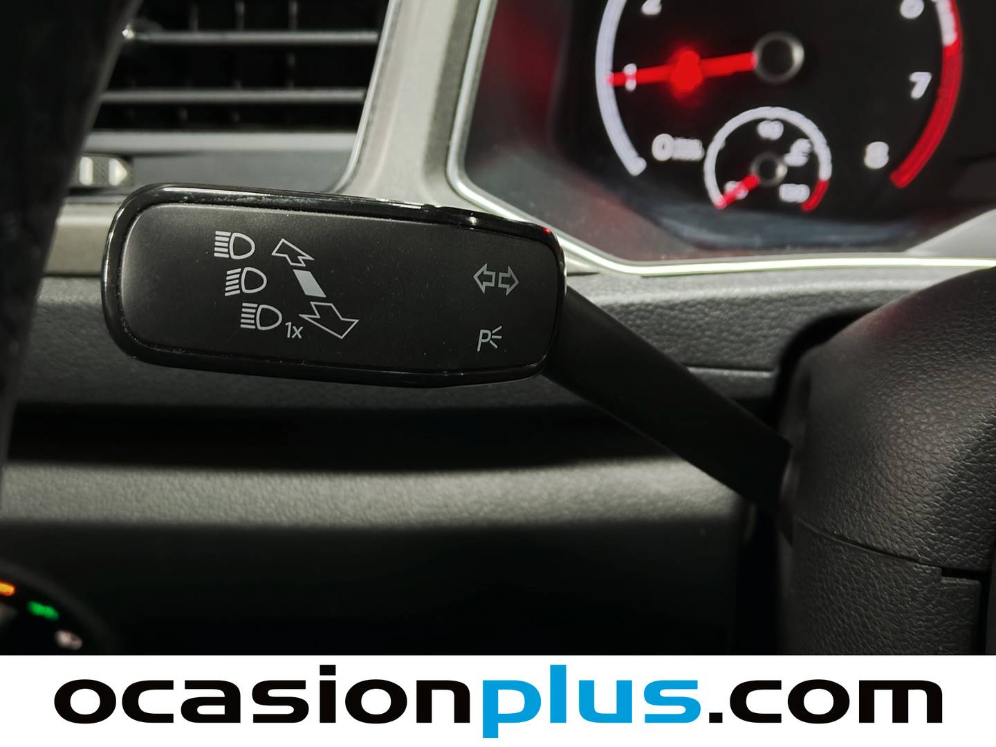 Foto Volkswagen T-Roc Volkswagen T-Roc Advance 1.0 TSI (110 CV)