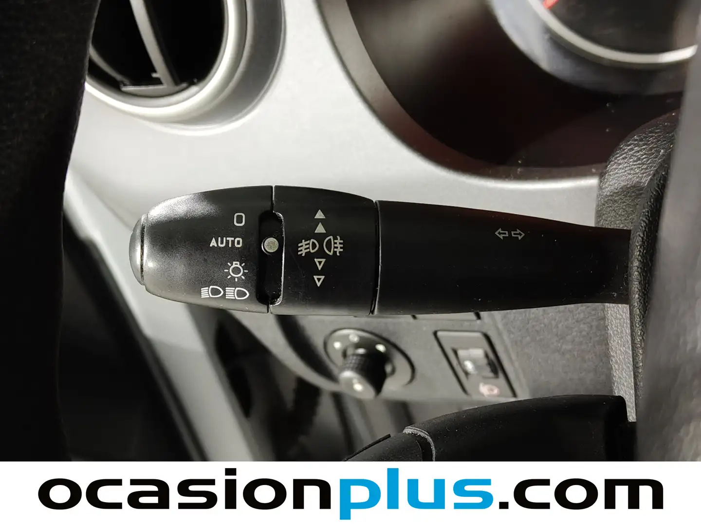 Foto Peugeot Partner Peugeot Partner Tepee BlueHDi 100 Adventure Edition (100 CV)