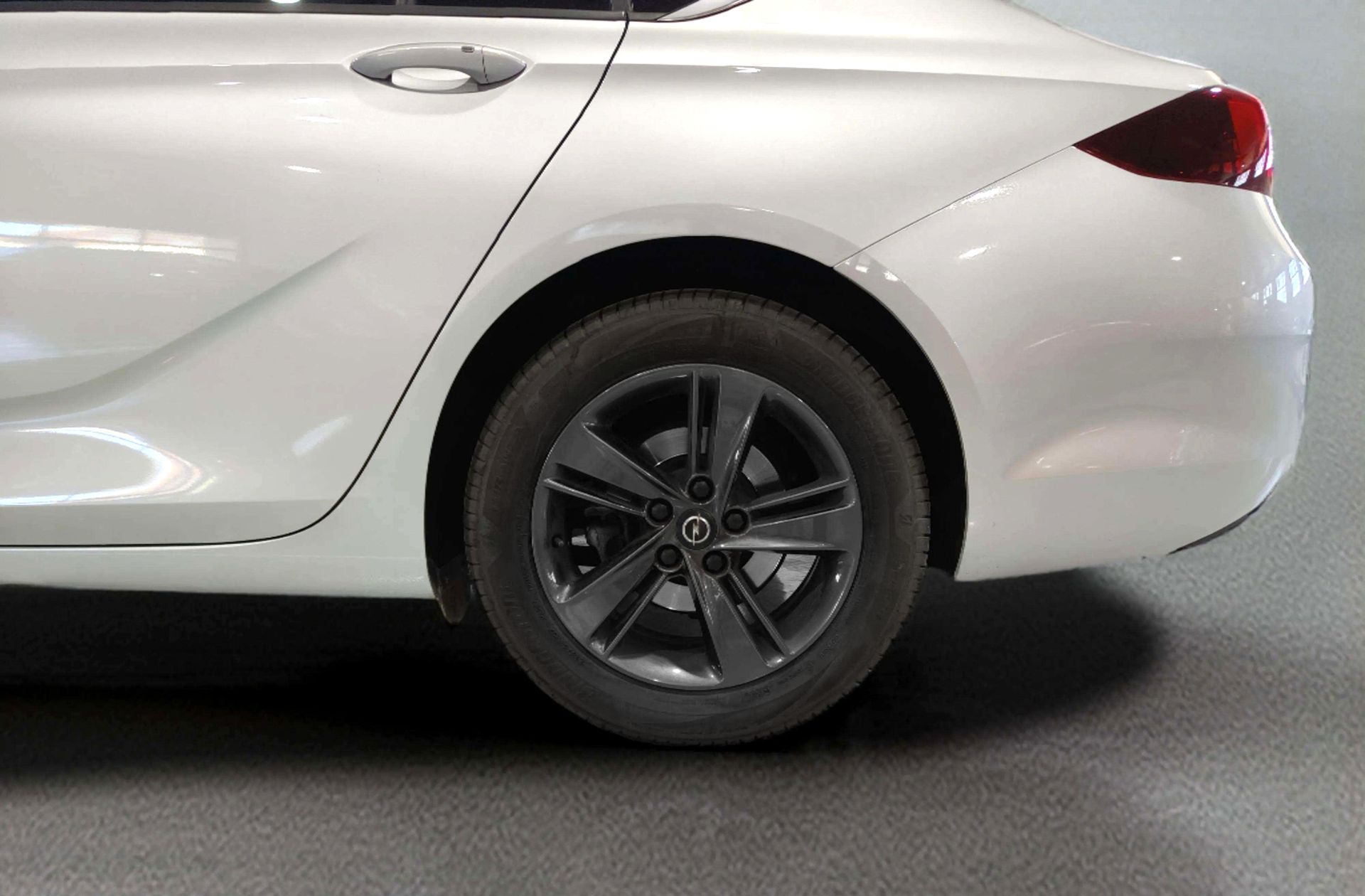 Opel Insignia GS 1.6 CDTI Turbo D 120 Aniversario - foto 33