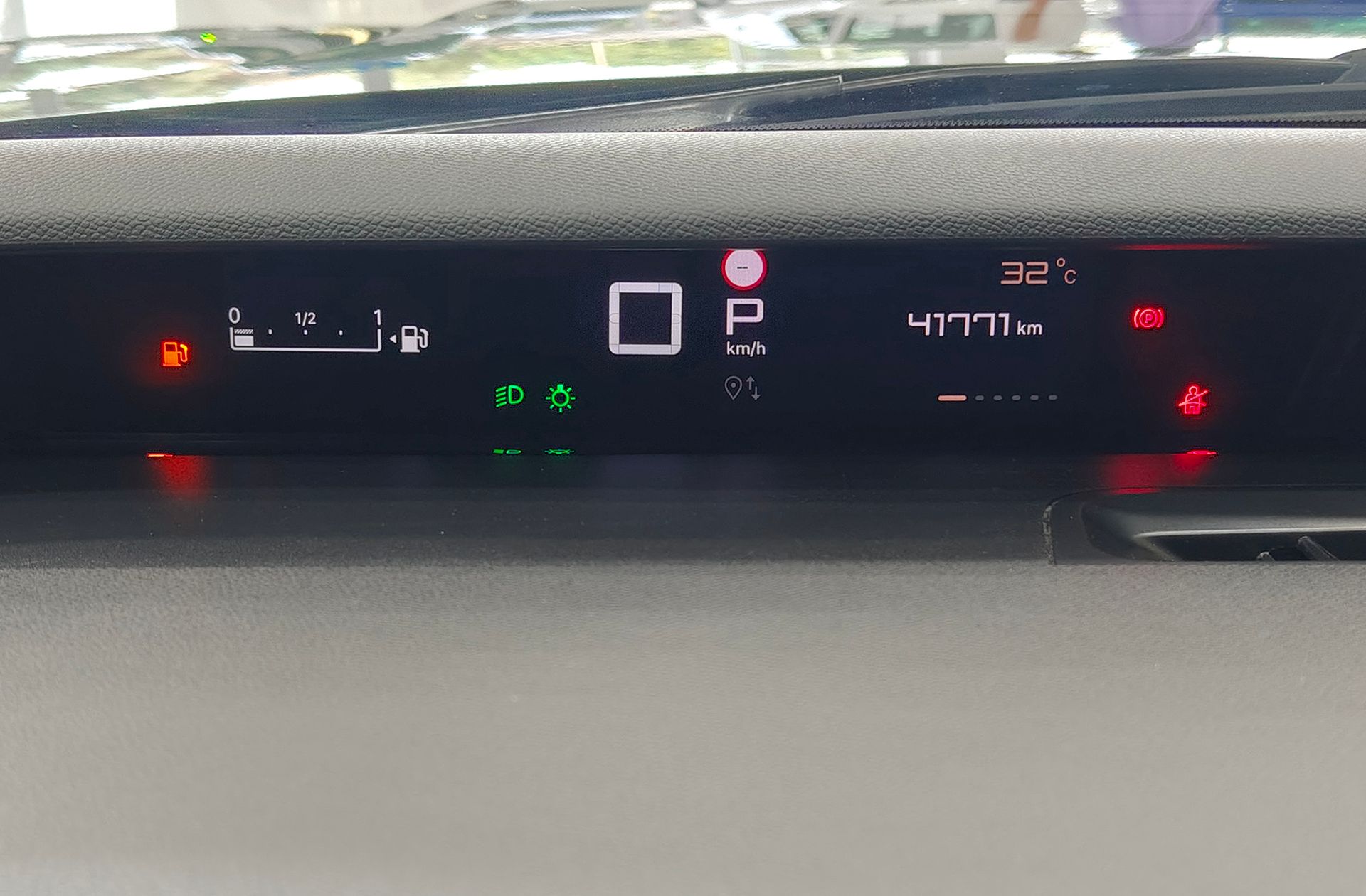 Citroën C3 Aircross Hybrid 136 Plus e-DCS6 - foto 22