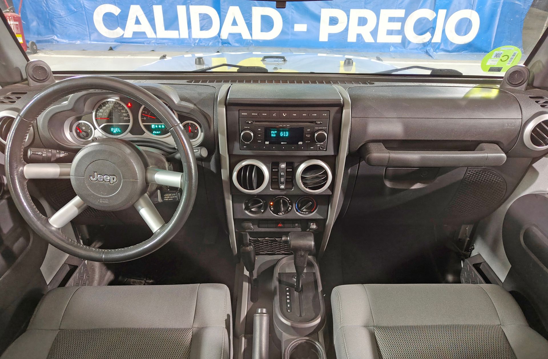 Jeep Wrangler 3.8 V6 Sahara 4x4 - foto 8