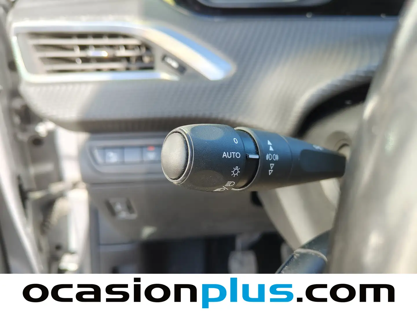 Foto Peugeot 2008 Peugeot 2008 BlueHDi 100 Allure (100 CV)