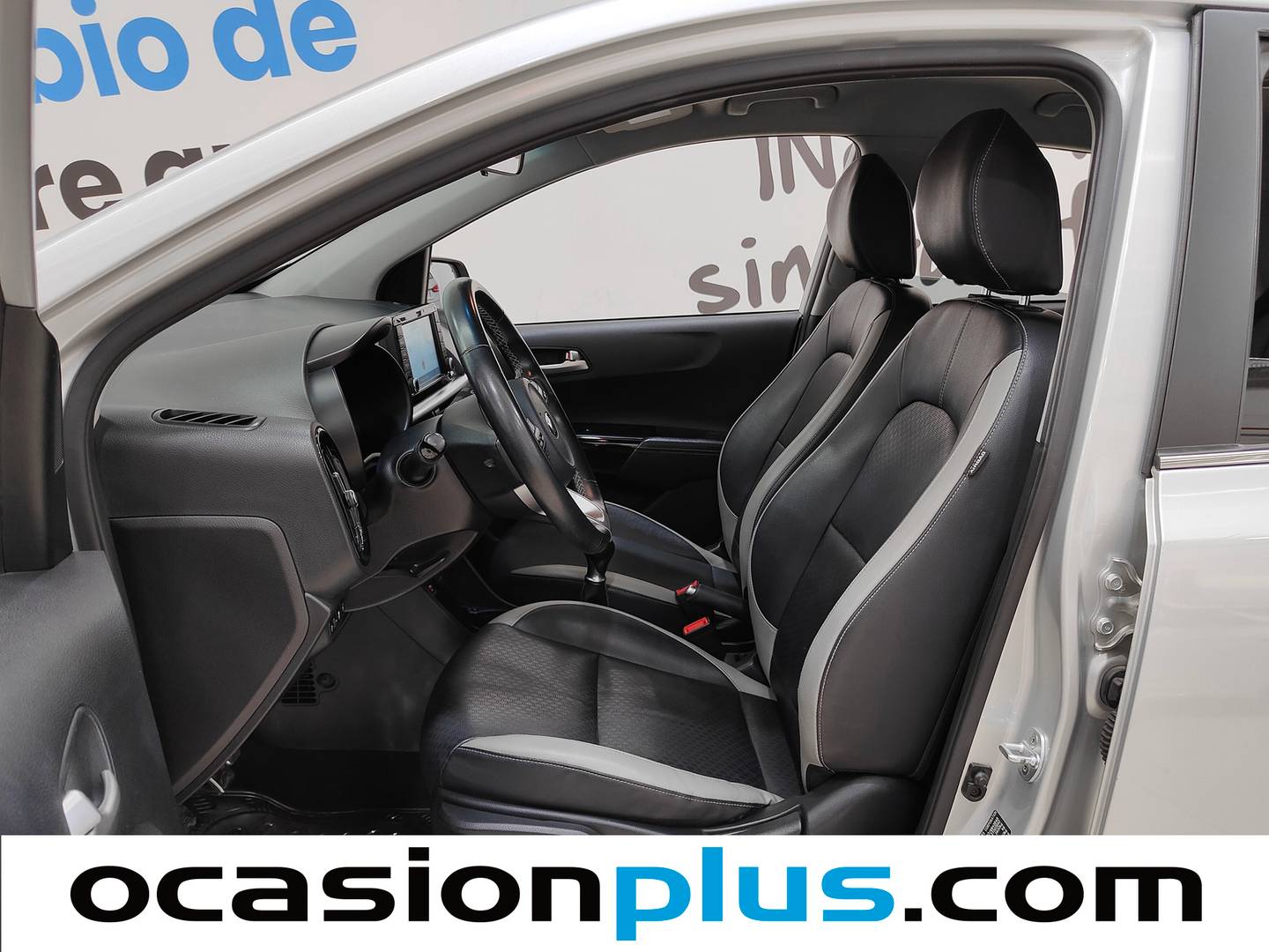 Foto asientos delanteros KIA Picanto KIA Picanto 1.0 CVVT Eco-Dynamics x-Tech16 (66 CV)