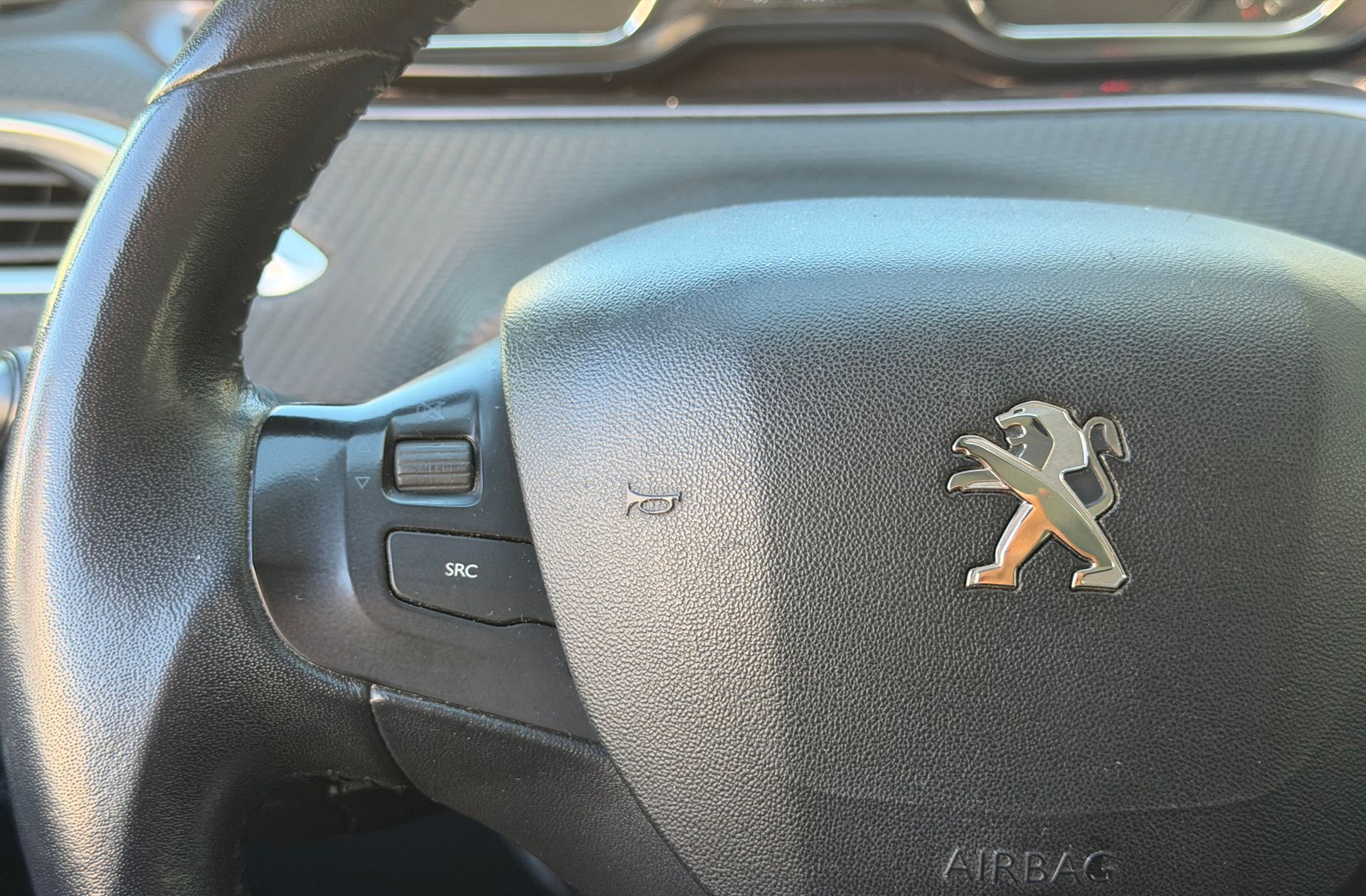 Peugeot 2008 e-HDI 92 Active - foto 22