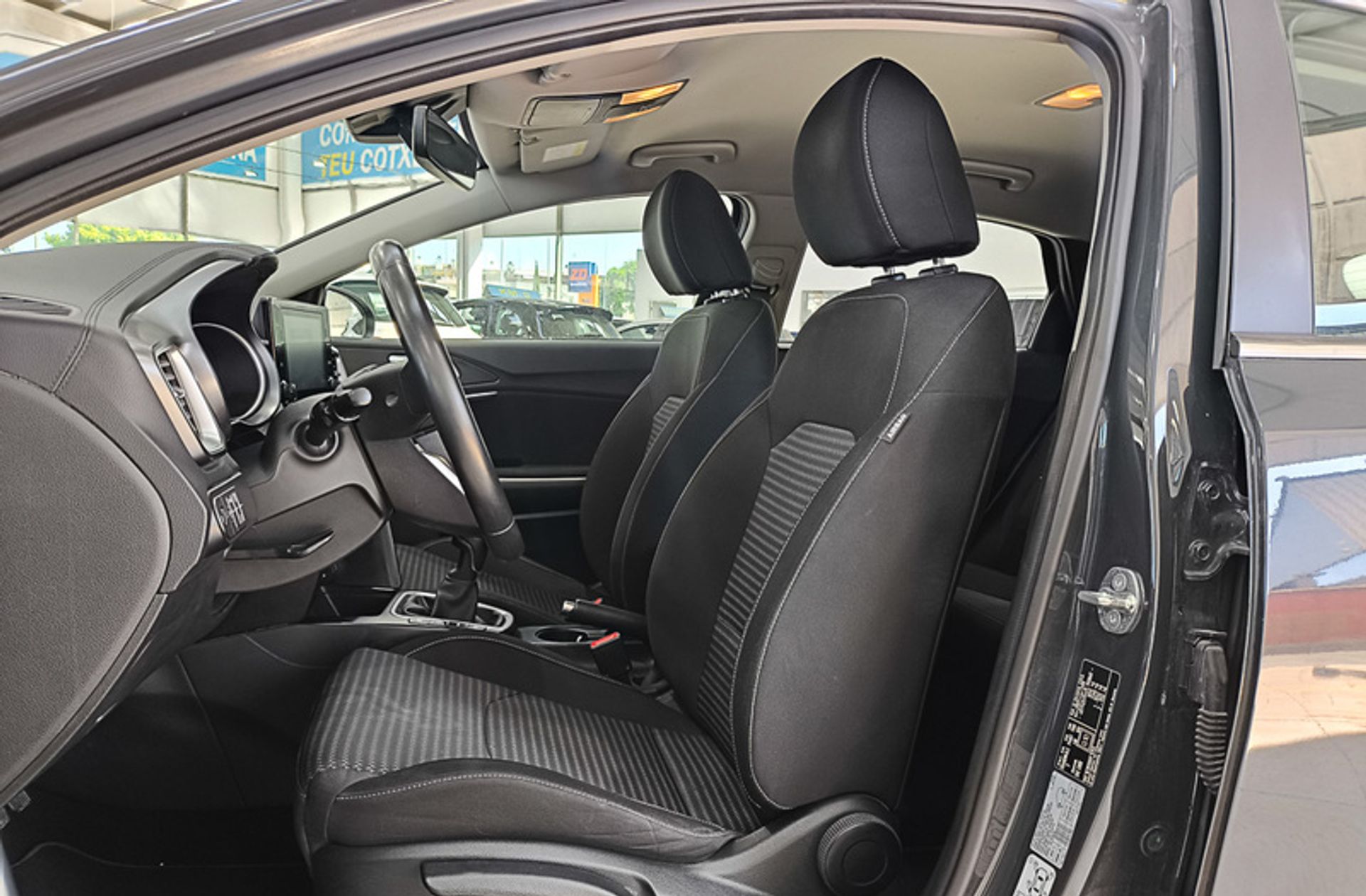Kia Ceed 1.6 MHEV iMT Drive - foto 10