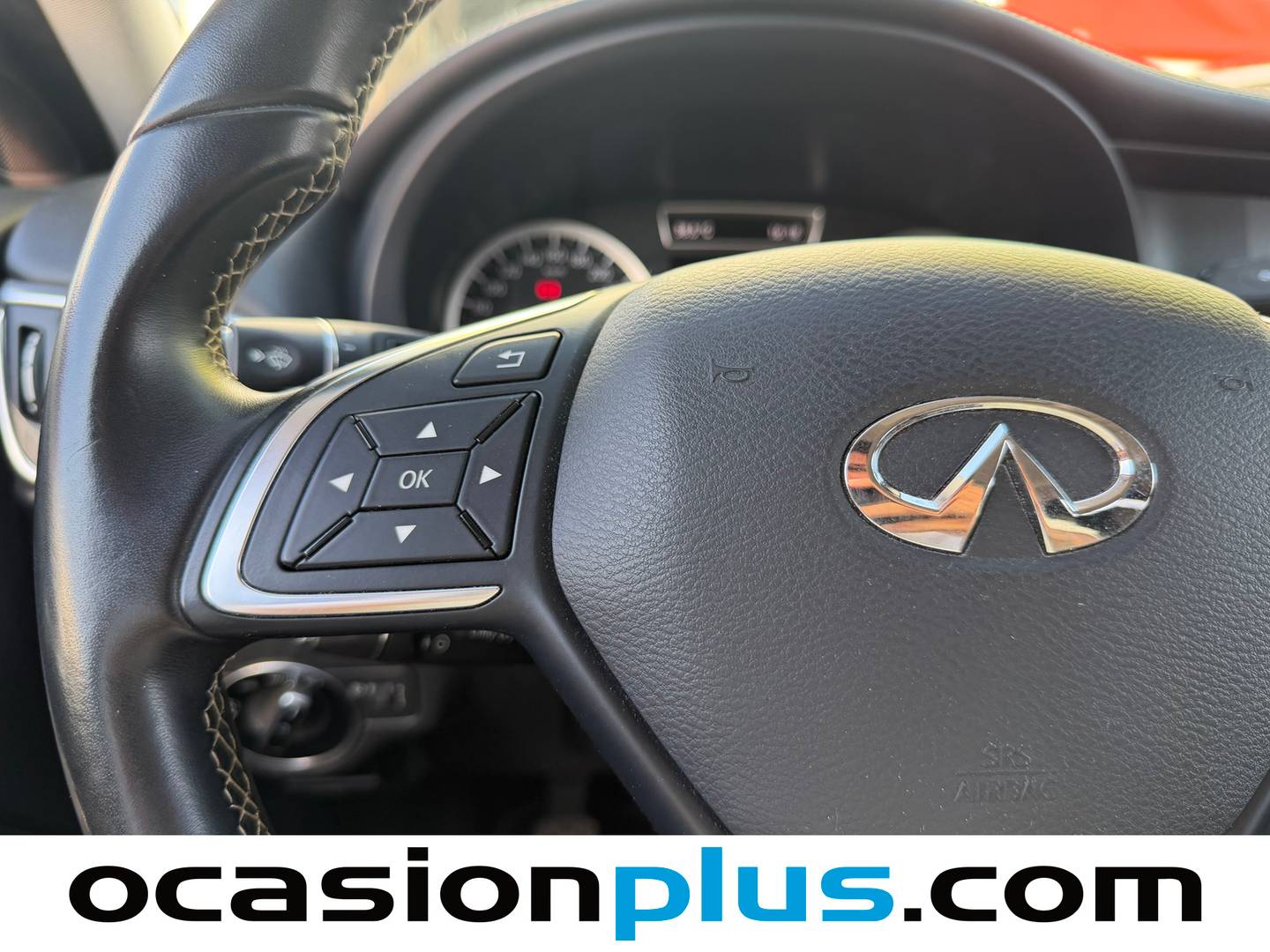 Foto Infiniti Q30 Infiniti Q30 1.5 D Premium (109 CV)