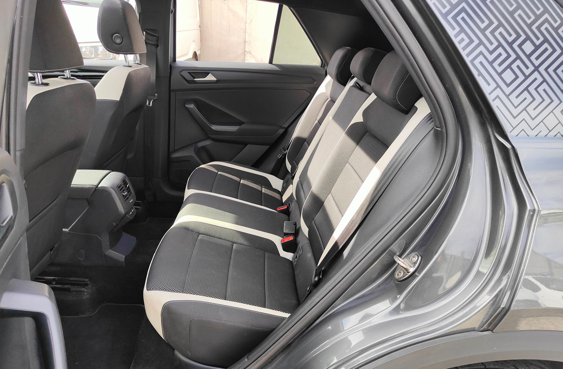 Volkswagen T-Roc Sport 1.5 TSI DSG - foto 12