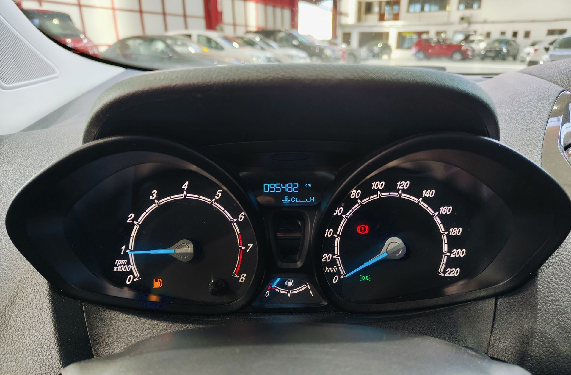 Ford Tourneo Courier 1.0 EcoBoost Sport - foto 25