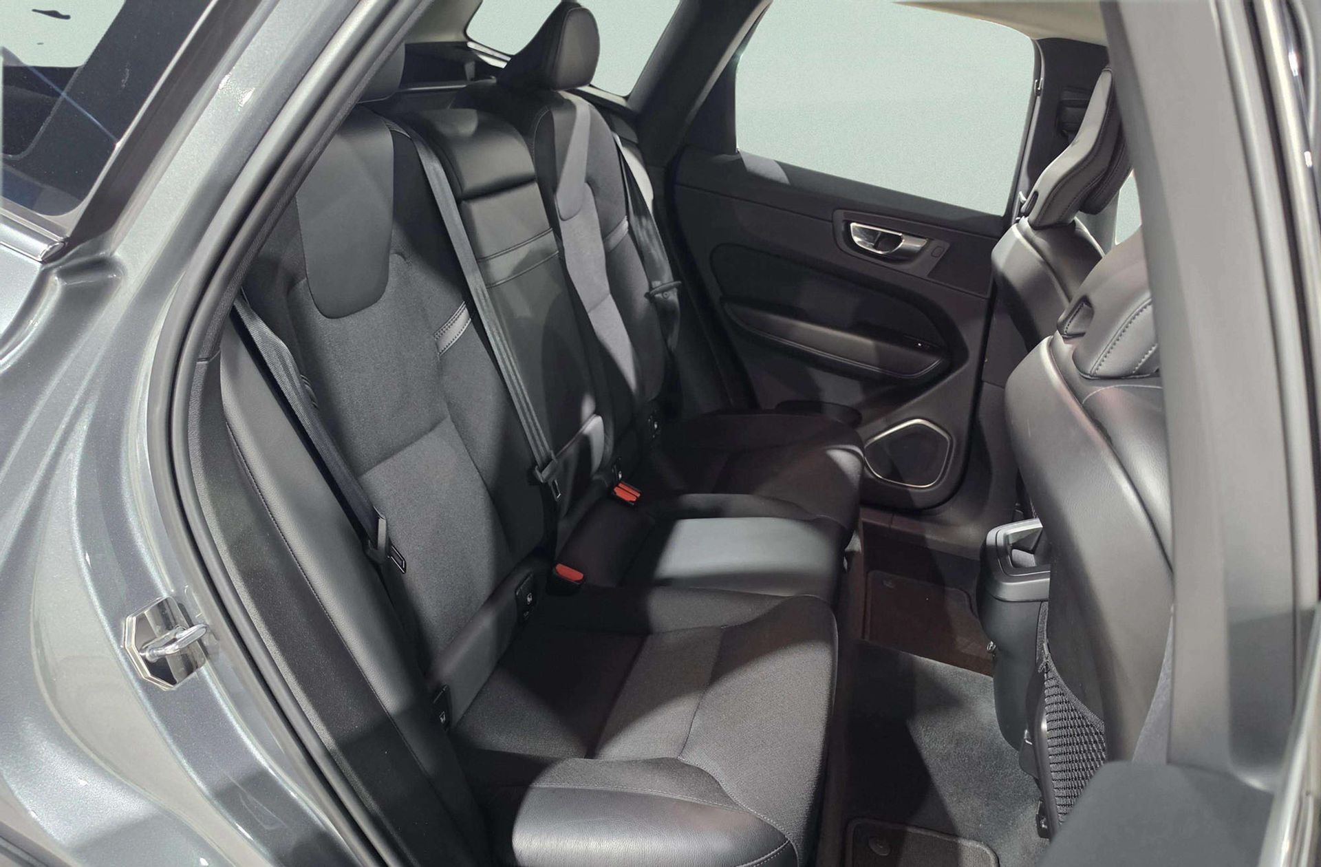 Volvo XC60 D4 Business Plus - foto 19