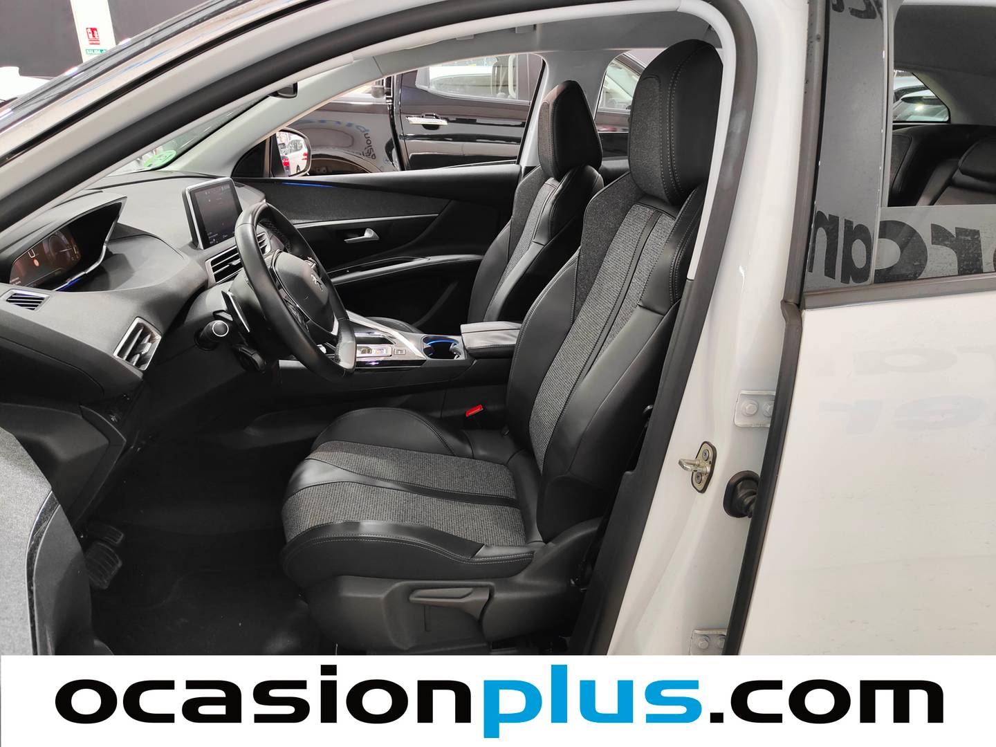 Foto Peugeot 3008 Peugeot 3008 PureTech 130 Allure EAT6 (130 CV)