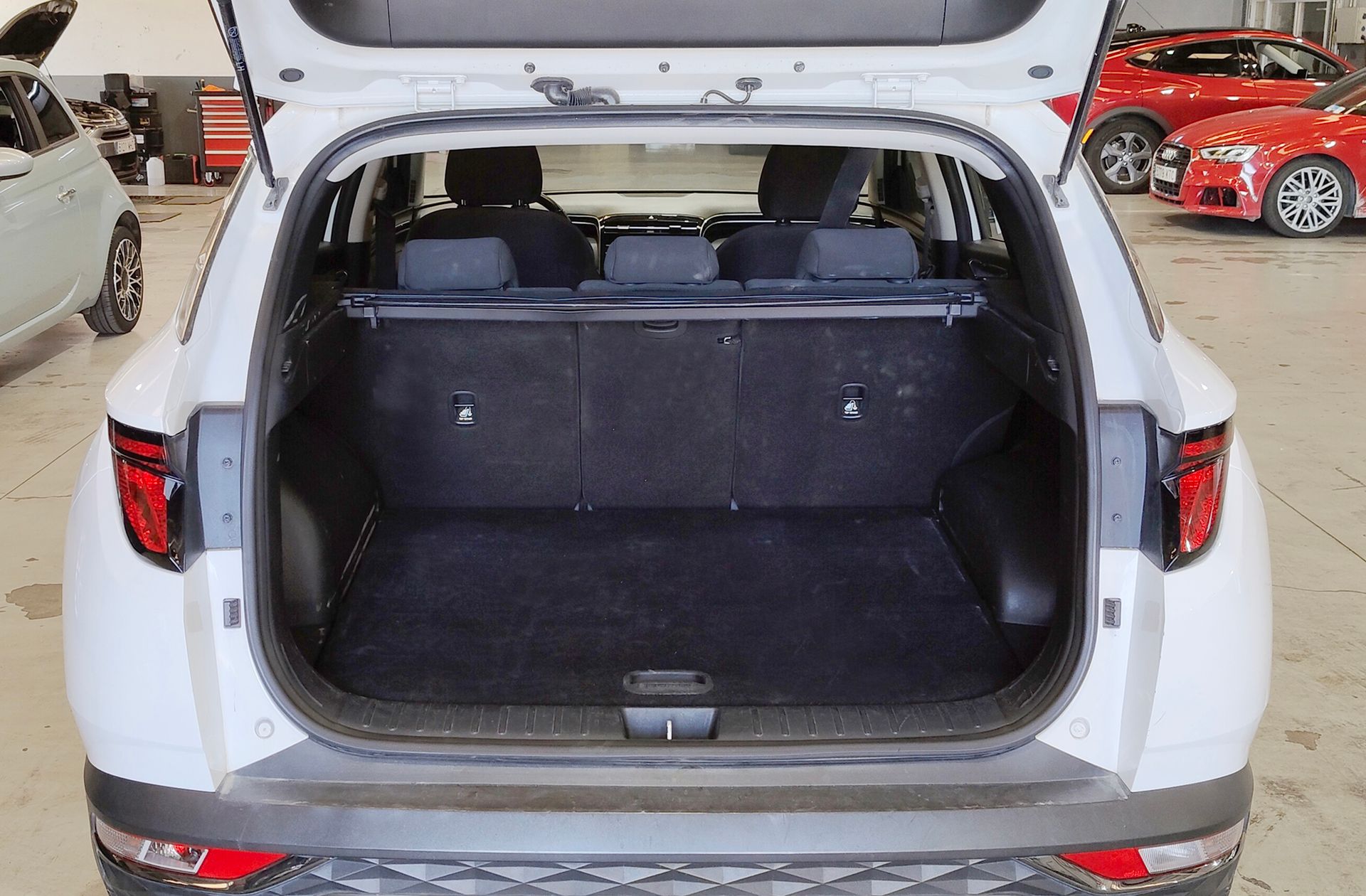 Hyundai Tucson 1.6 CRDi Maxx - foto 16