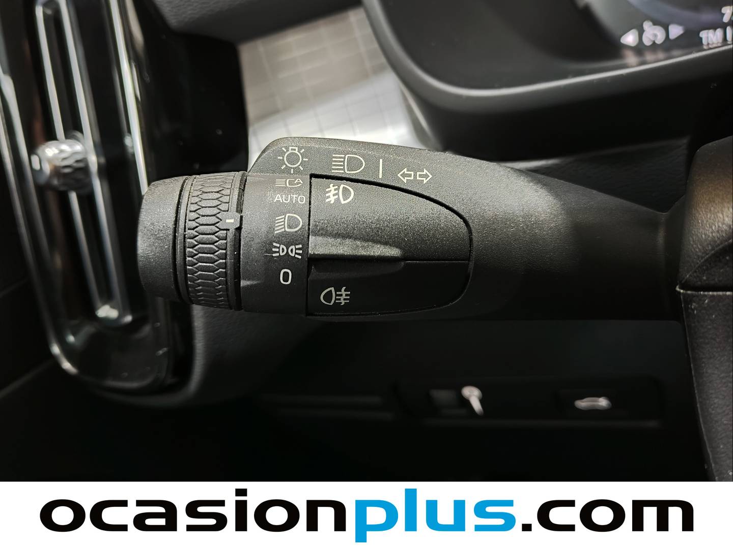 Volvo XC40 Volvo XC40 B4 G Momentum Pro AWD Auto (197 CV) seminuevo