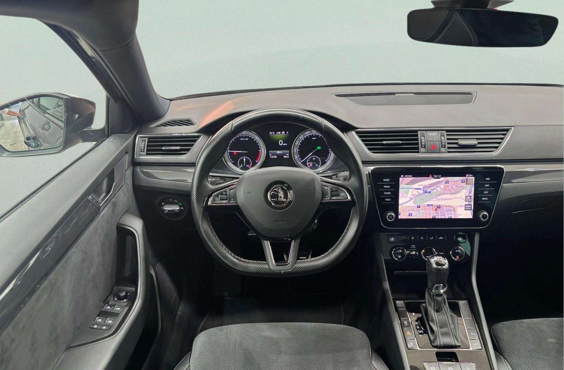Škoda Superb Combi 2.0 TDI Sport Line DSG - foto 26