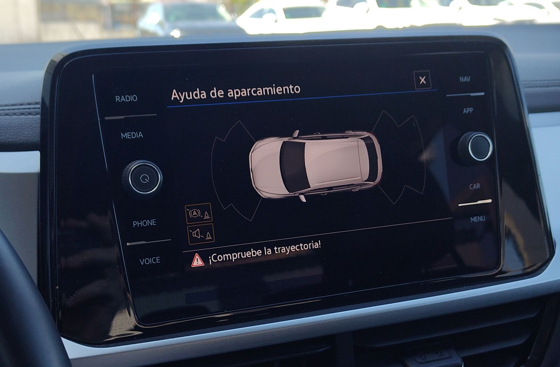 Volkswagen T-Roc Life 2.0 TDI - foto 8
