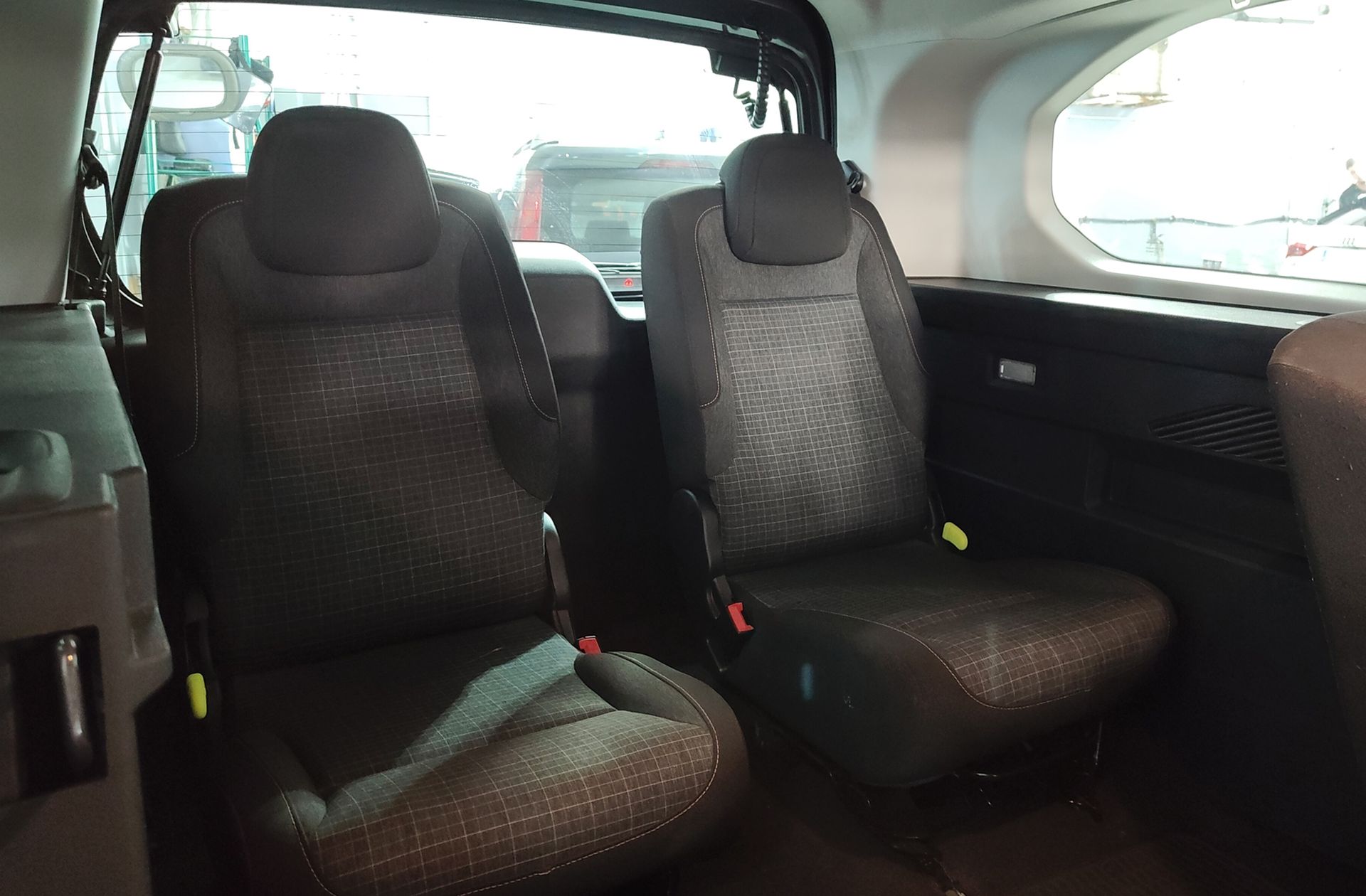 Peugeot Rifter BlueHDi 130 GT Long 7 plazas - foto 7