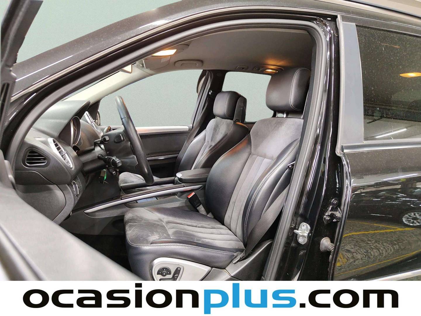 Foto asientos delanteros Mercedes Clase M Mercedes Clase M ML 320 CDI (224 CV)
