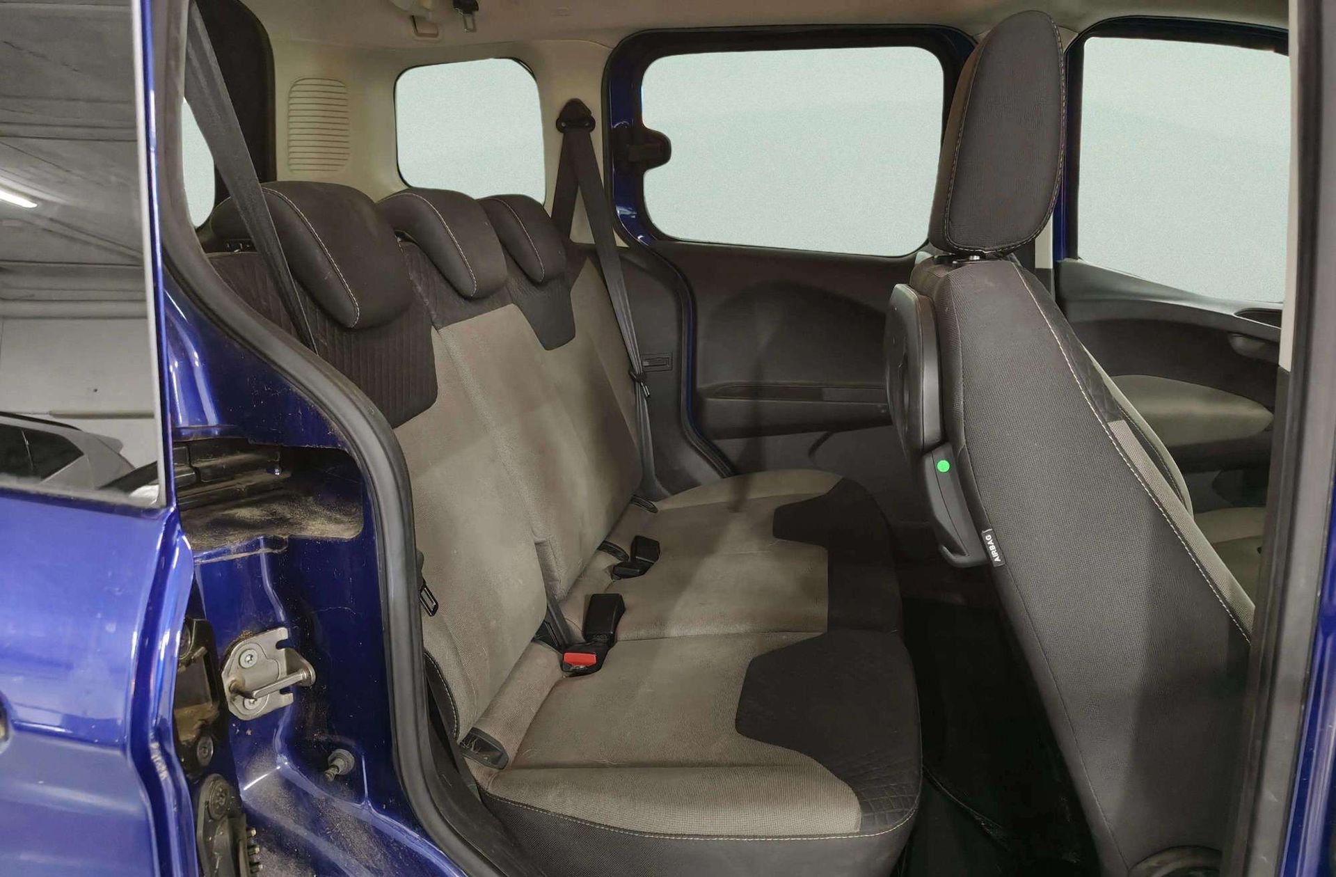 Ford Tourneo Courier 1.0 EcoBoost Trend - foto 14