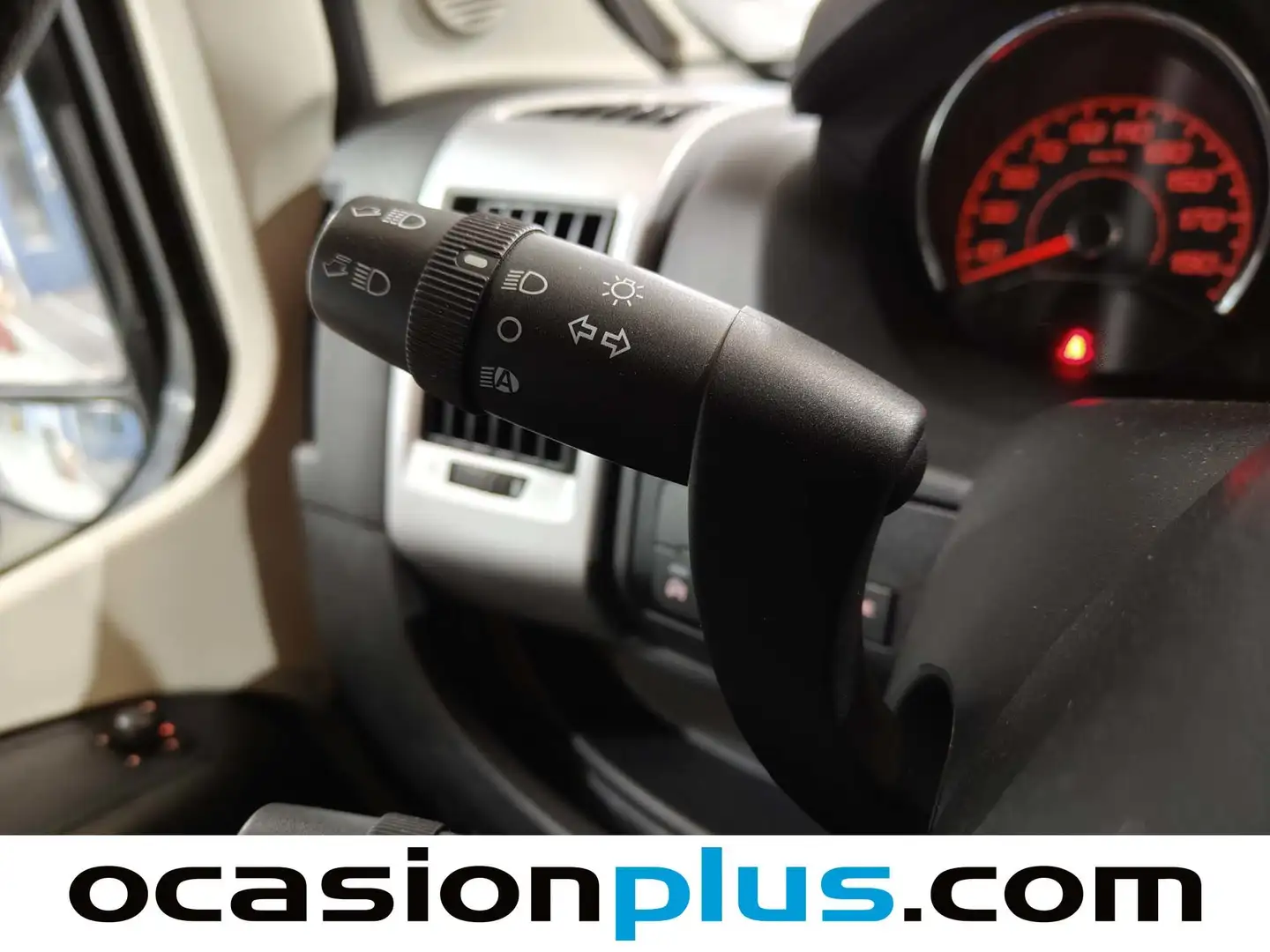 Foto Citroën Dethleffs Globetrail 640 DB 103KW (140 CV) Citroën Dethleffs Globetrail 640 DB 103KW (140 CV) 640 DB  Edition 90  (140 CV) ( 4 Plazas )